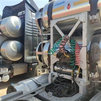 单驱汕德卡LNG国六 440马力 重汽变速箱 气囊桥 2450升