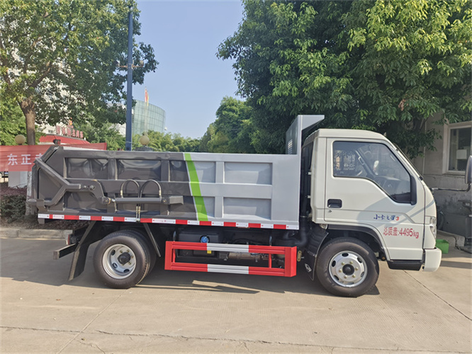15方粪渣干粪运输车 养殖粪污有机肥转运 能拉15吨 国六排放标准