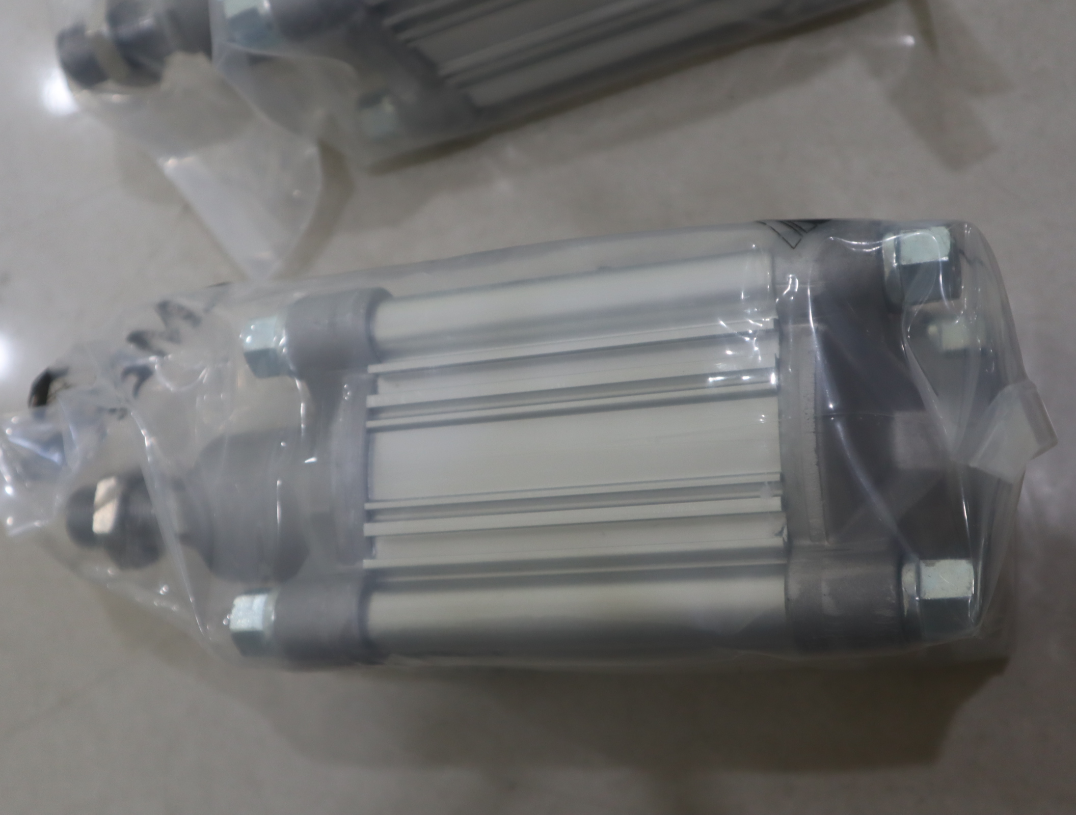 0822124002 080-0050 德国安沃驰AVENTICS 气缸