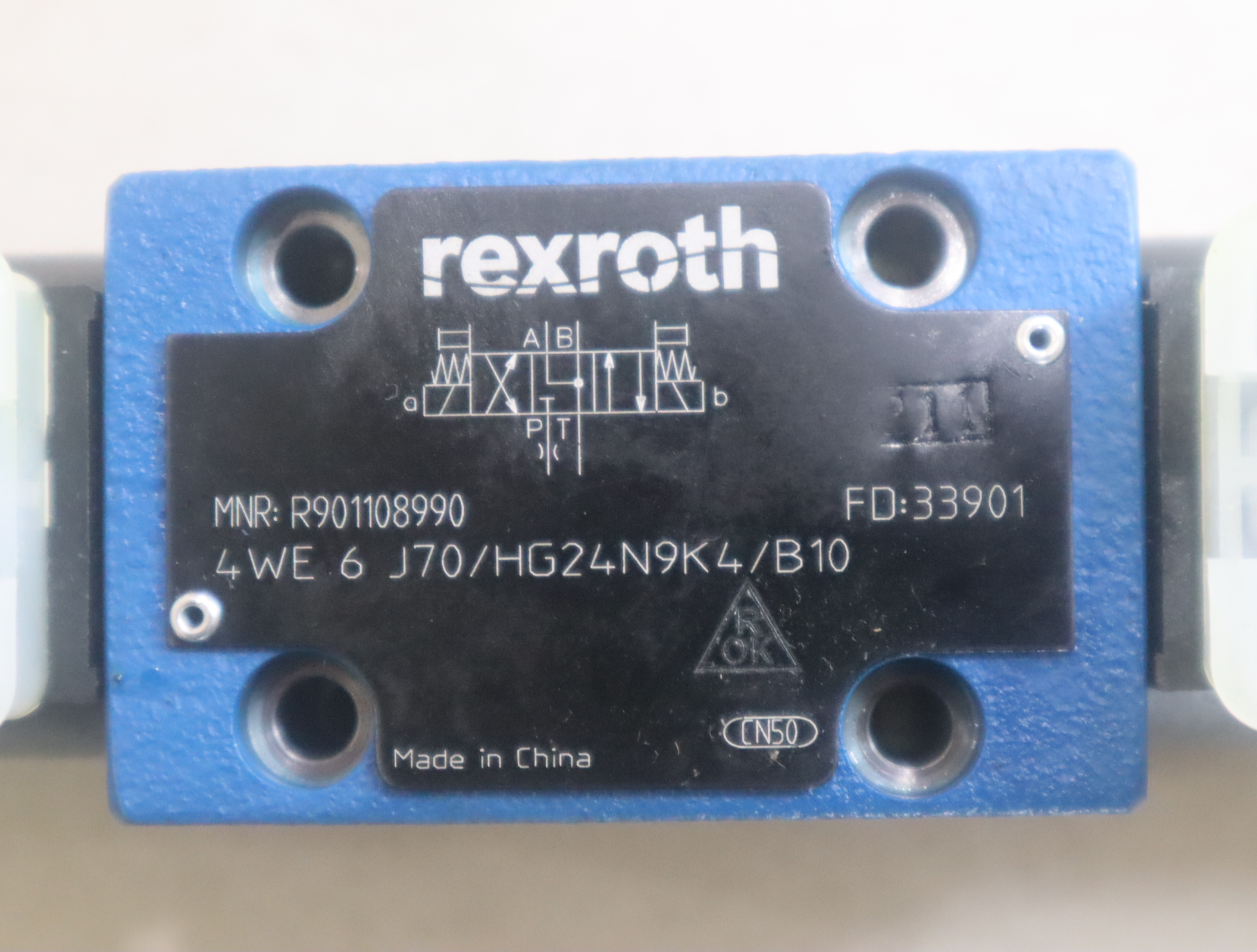 R901108990 4WE6J70/HG24N9K4/B10 德国力士乐REXROTH电磁阀