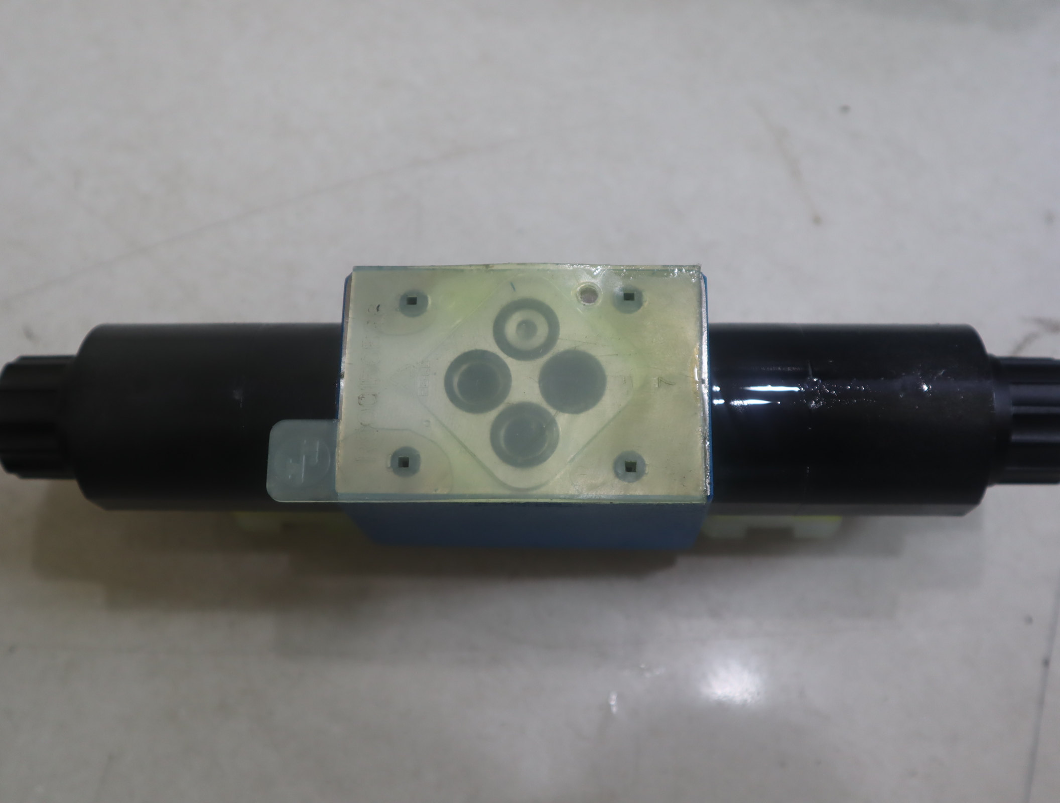 R901108990 4WE6J70/HG24N9K4/B10 德国力士乐REXROTH电磁阀