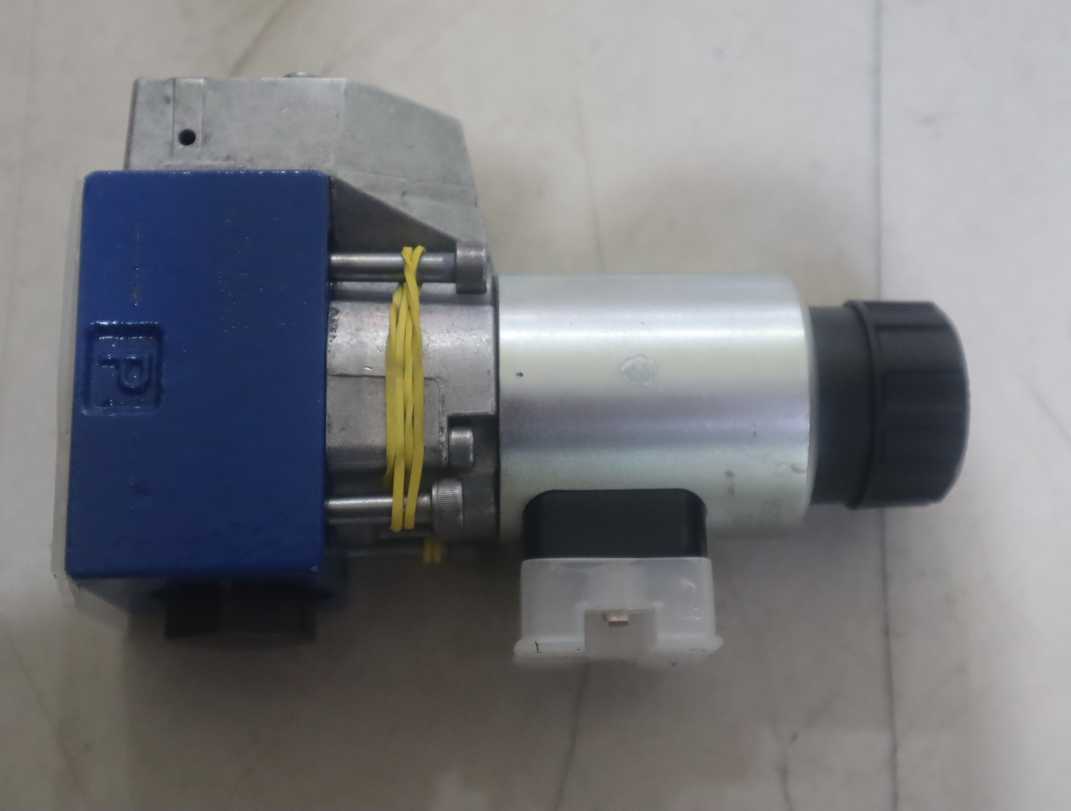 M-3SEW6U37/420MG24N9K4 R900566283 德国力士乐REXROTH电磁球阀