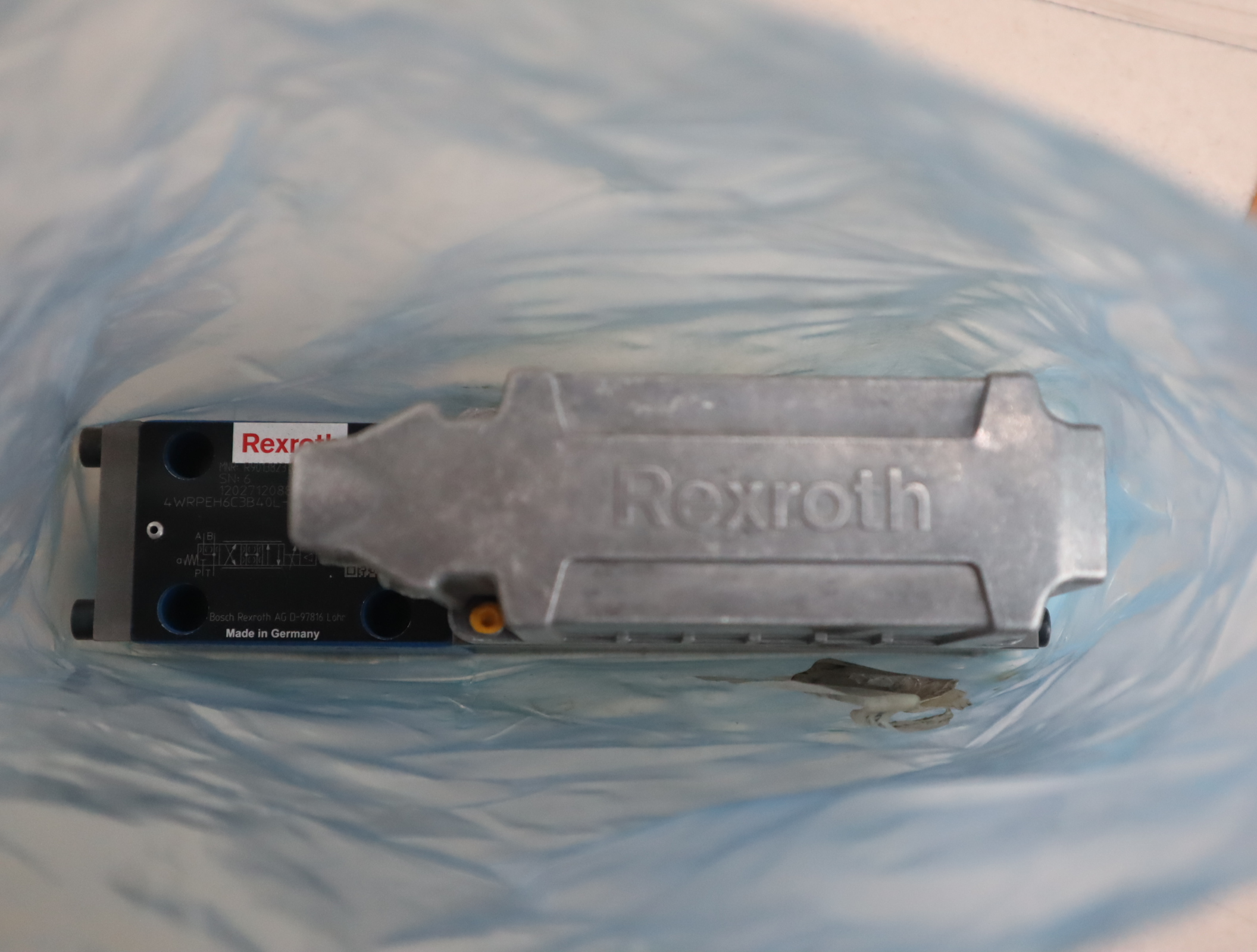 4WRPEH6C3B40L-31/M/24A1 R901382315 力士乐REXROTH比例阀