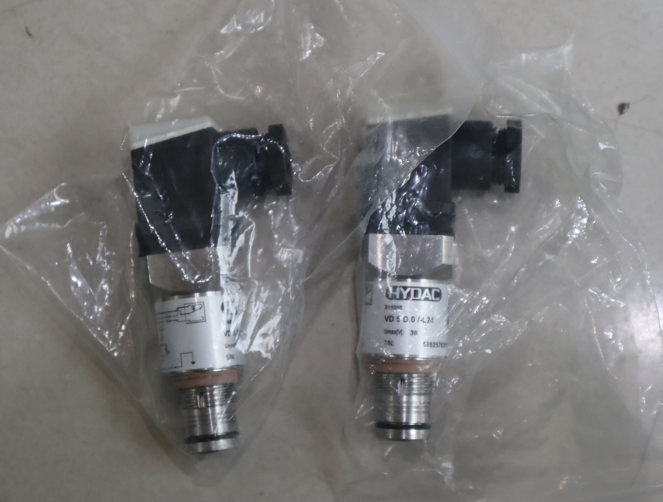 VD5.0/-L24 316885 德国贺德克HYDAC压力开关压力继电器传感器