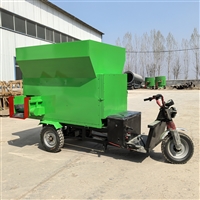 肉牛用抛草车 60V电三轮饲喂车 毛驴电动撒料车