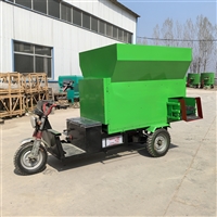 双出料口养牛饲喂车 牧草搅拌撒草车 灵活转向撒料车
