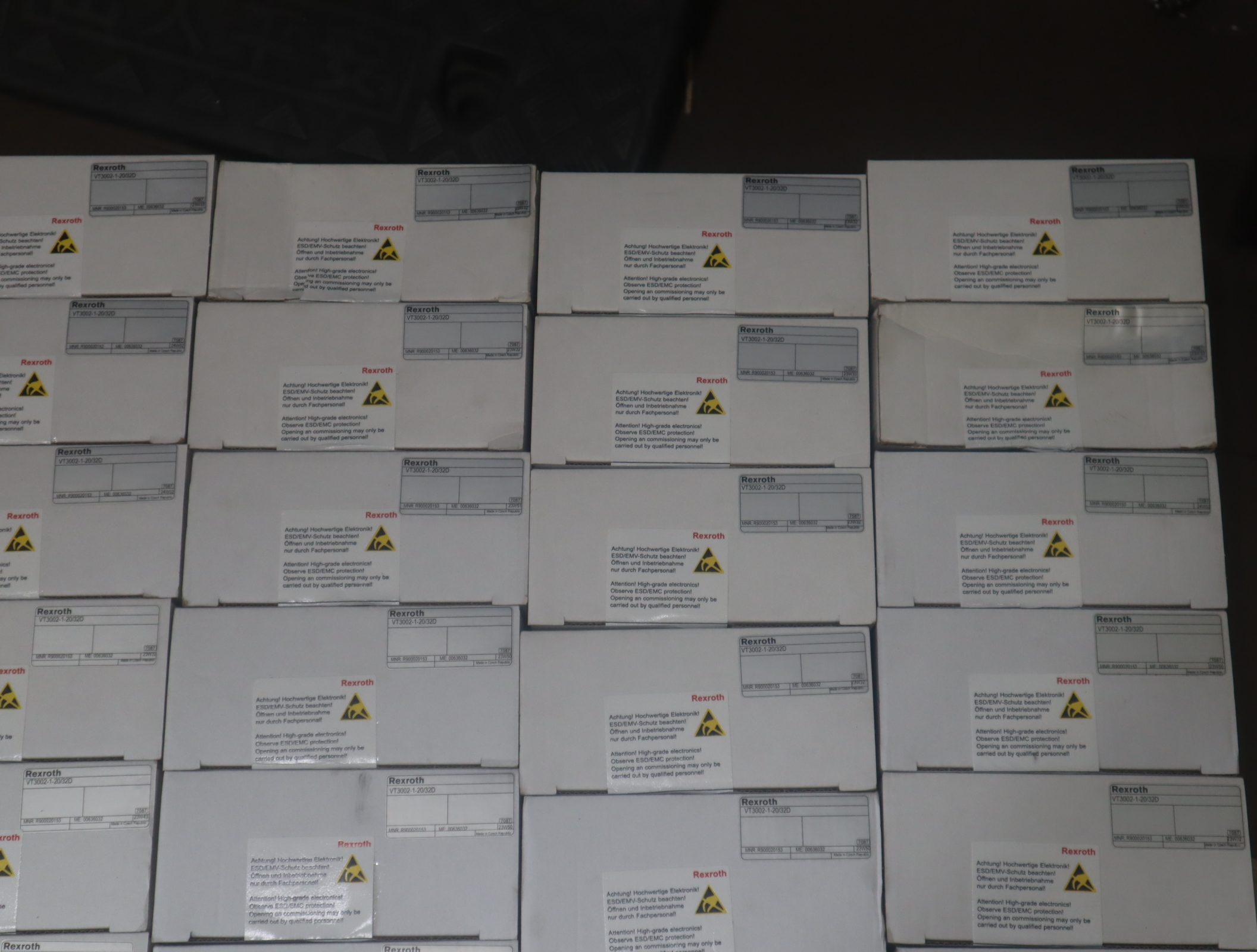 VT3002-1-20/32D VT3002-1-2X/32D R900020153 力士乐REXROTH支架