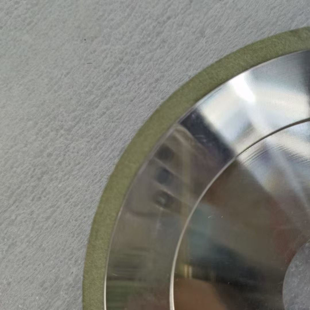 陶瓷金刚石砂轮，耐腐蚀性好，硬度高