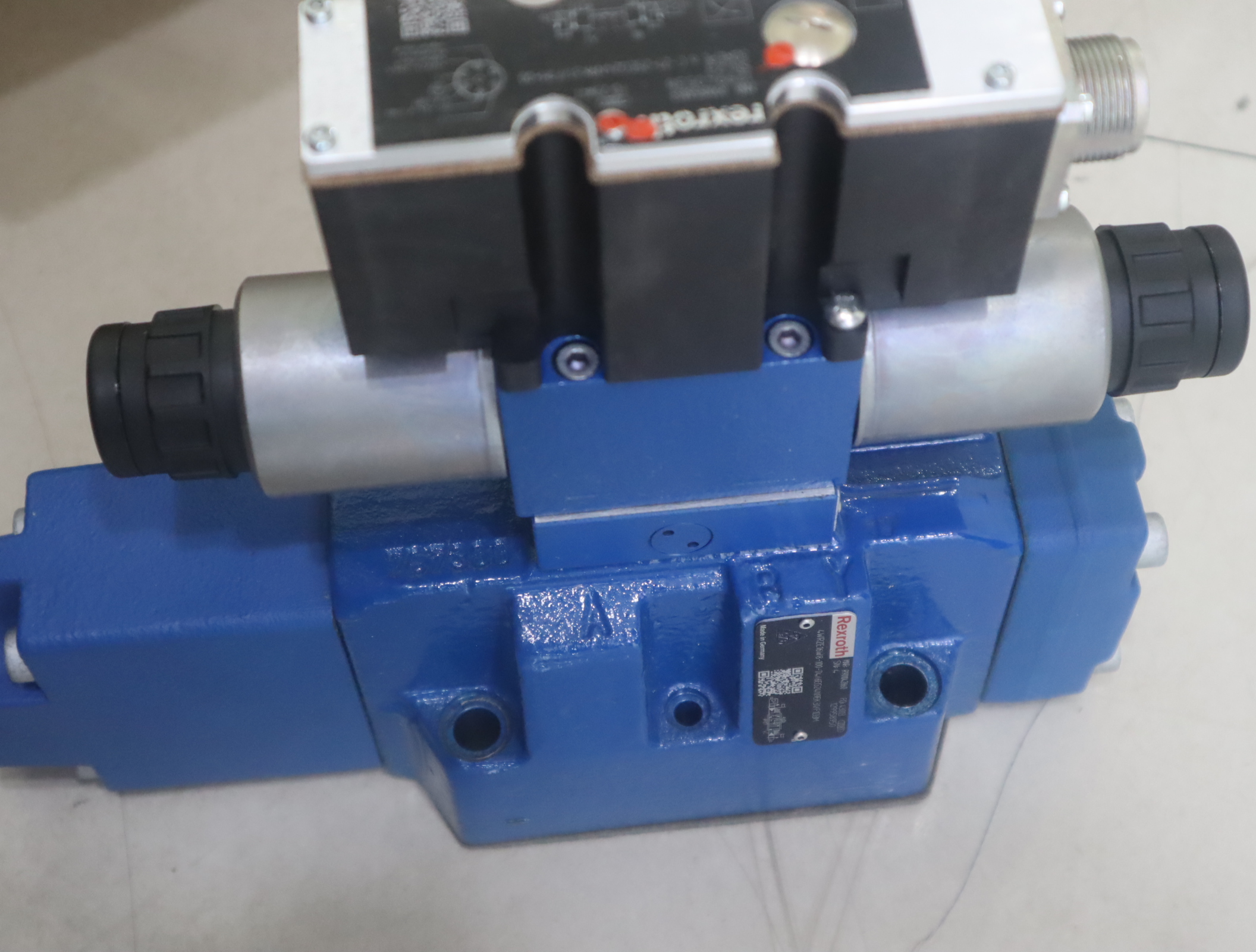 R901042860 4WRZE16W8-100-74/6EG24N9EK31/F1D3M 力士乐REXROTH