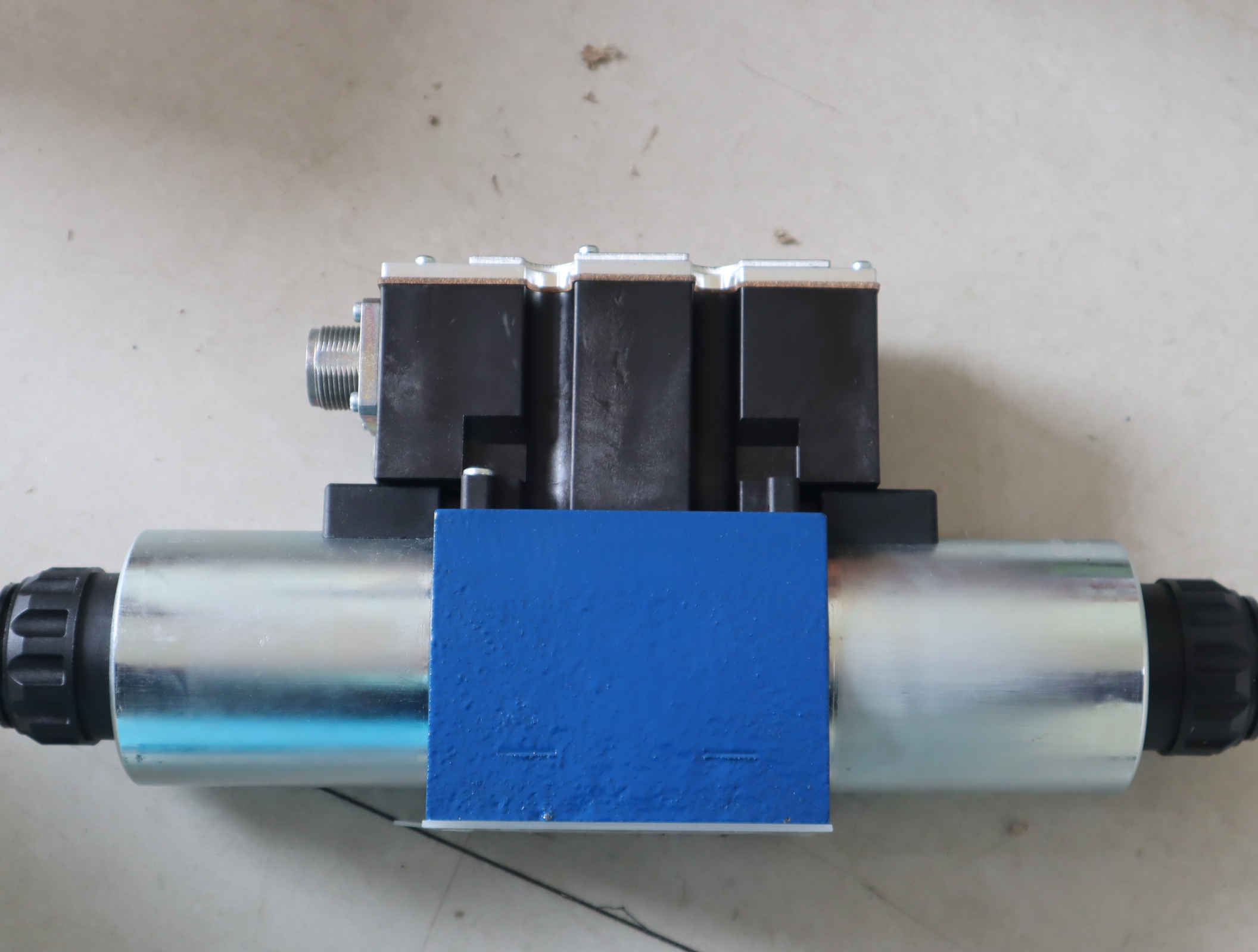 4WRAE10W1-60-22/G24N9K31/F1V R900949757 力士乐REXROTH比例阀