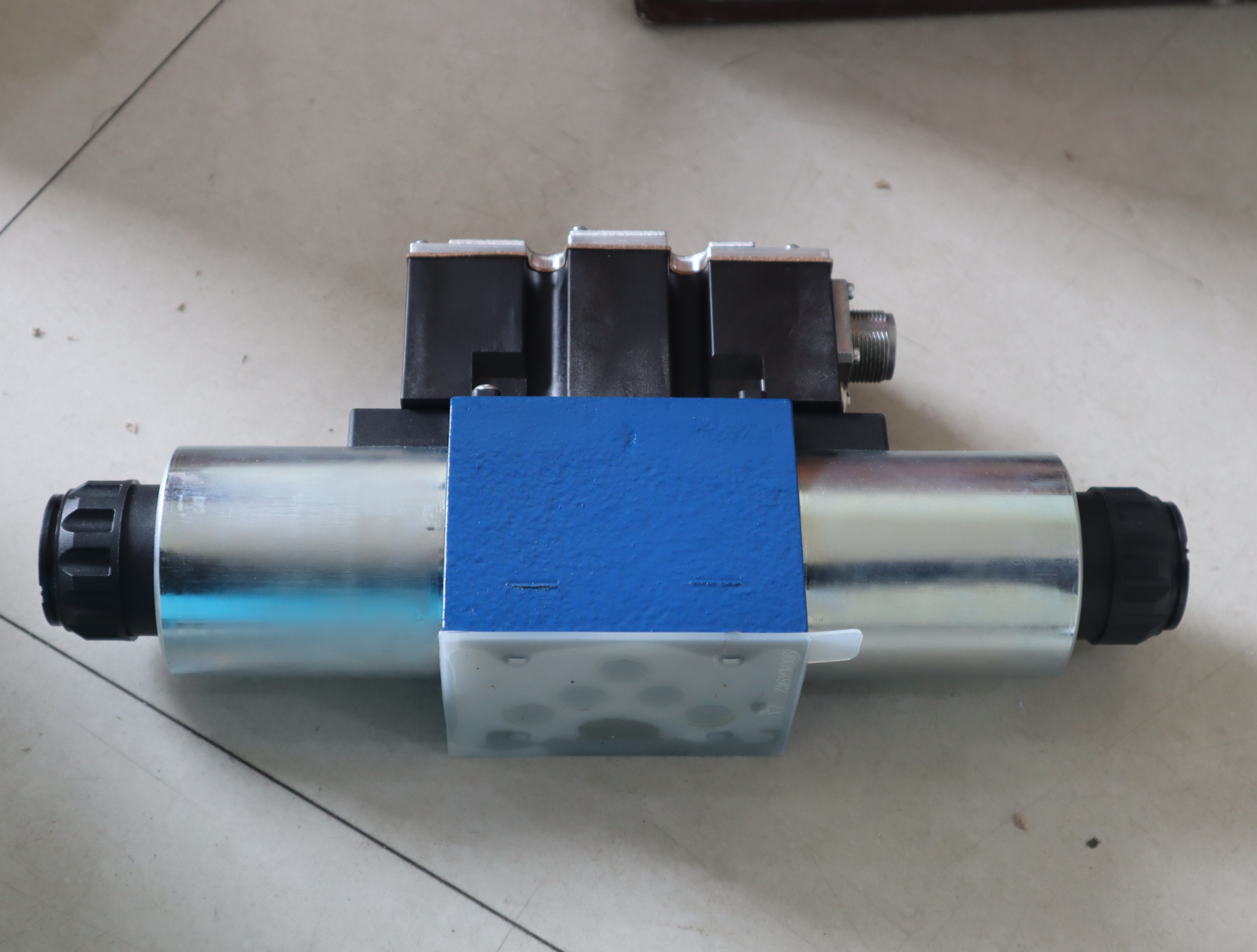 4WRAE10W1-60-22/G24N9K31/F1V R900949757 力士乐REXROTH比例阀