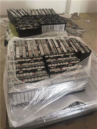 南京亿兴 锂电池回收 汽车底盘电池组 价格优厚  诚意合作