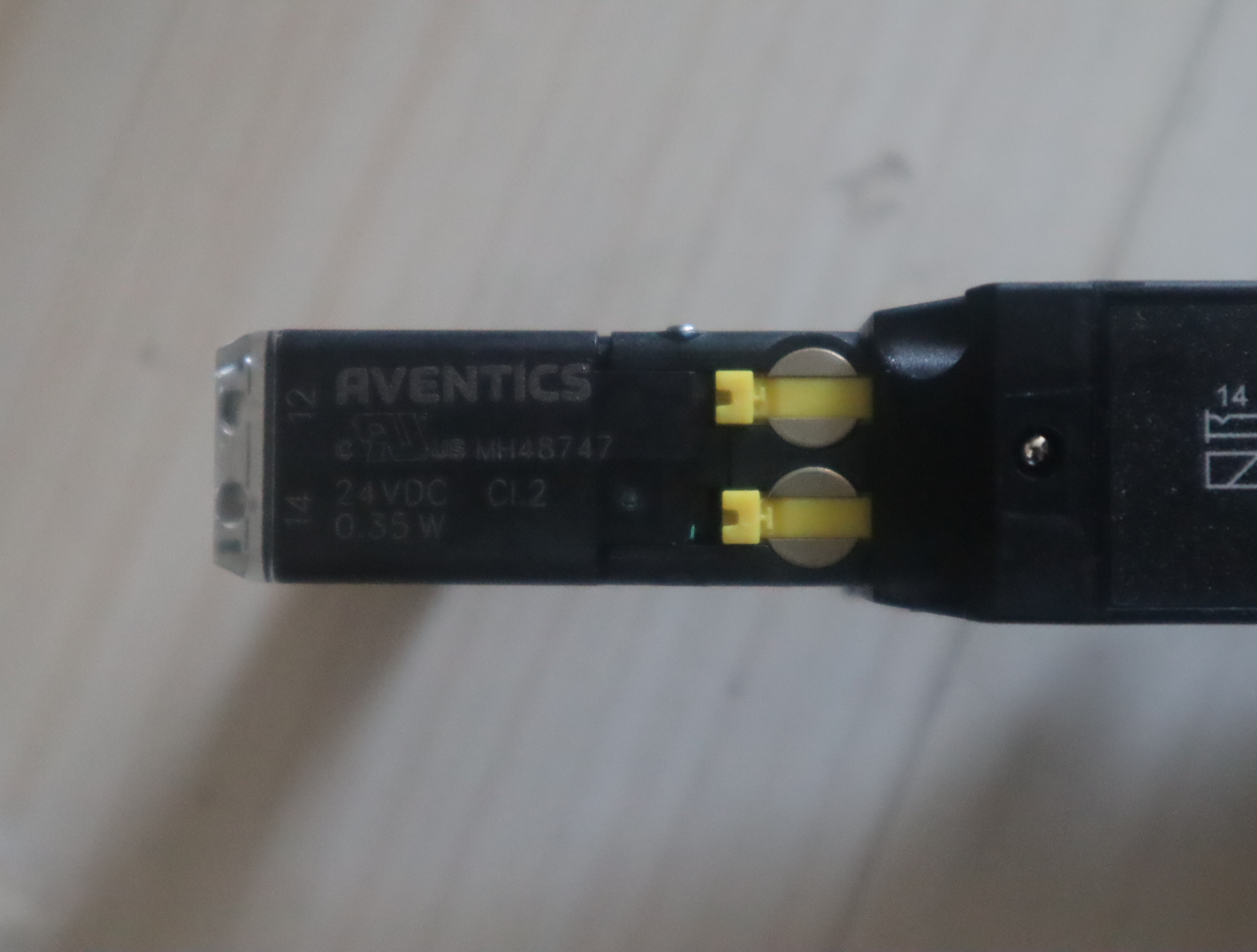 0820056501 R422004023 德国安沃驰AVENTICS气动阀0820056501