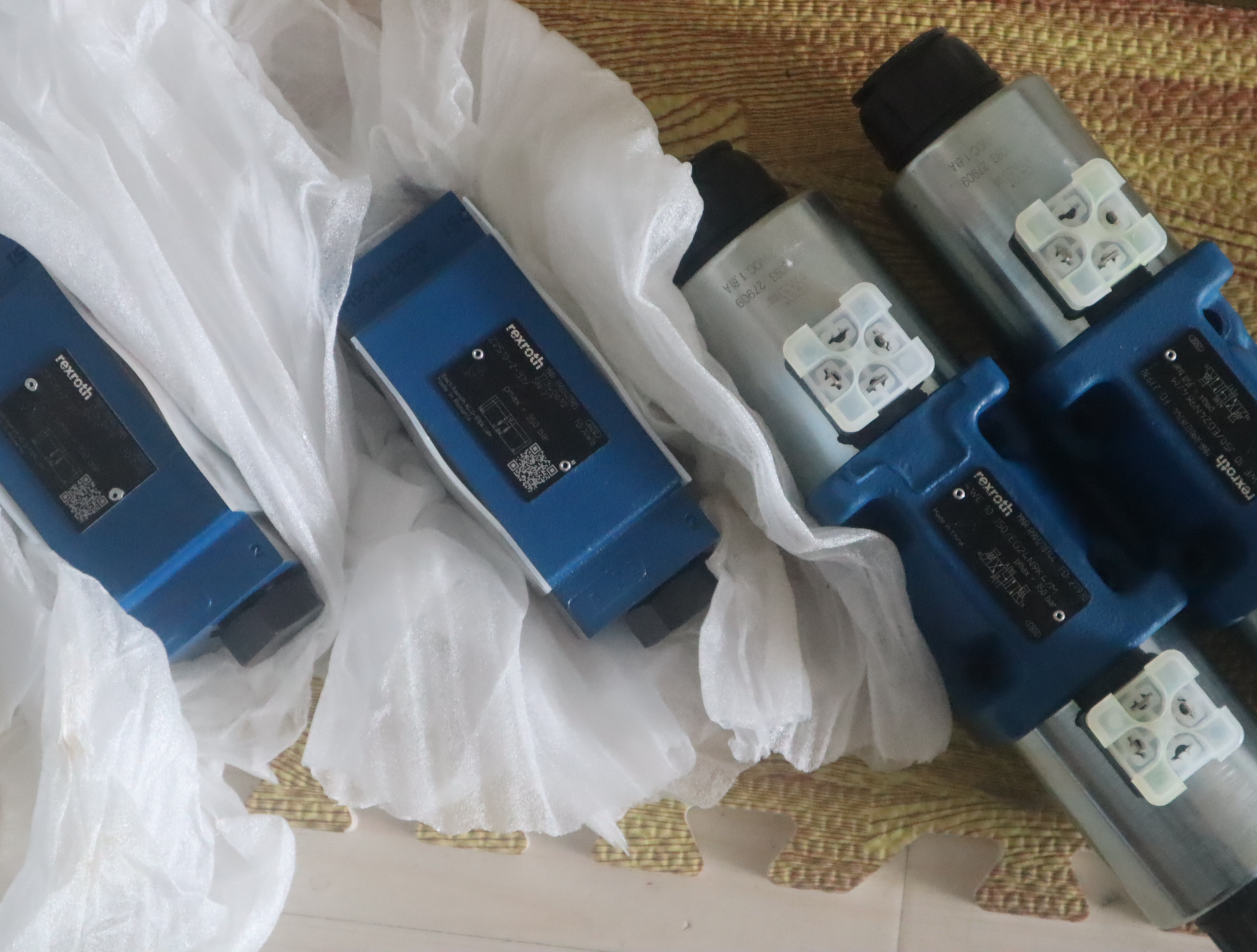 Z2S10-2-34/ Z2S10-2-33/ Z2S10-2-35/ R900421985 力士乐REXROTH