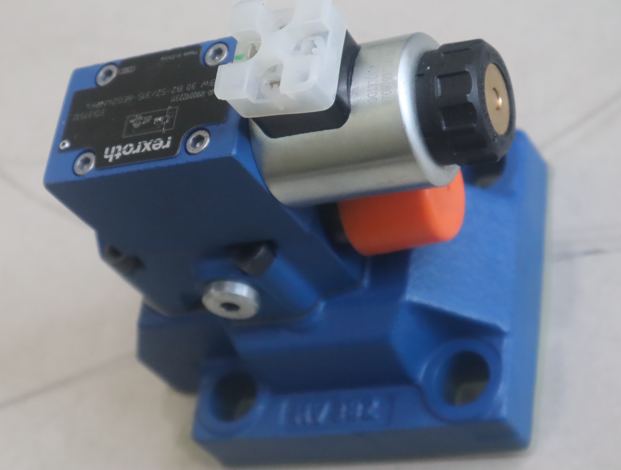 R900922311 DBW30B2-51/315-6EG24N9K4 德国力士乐REXROTH溢流阀