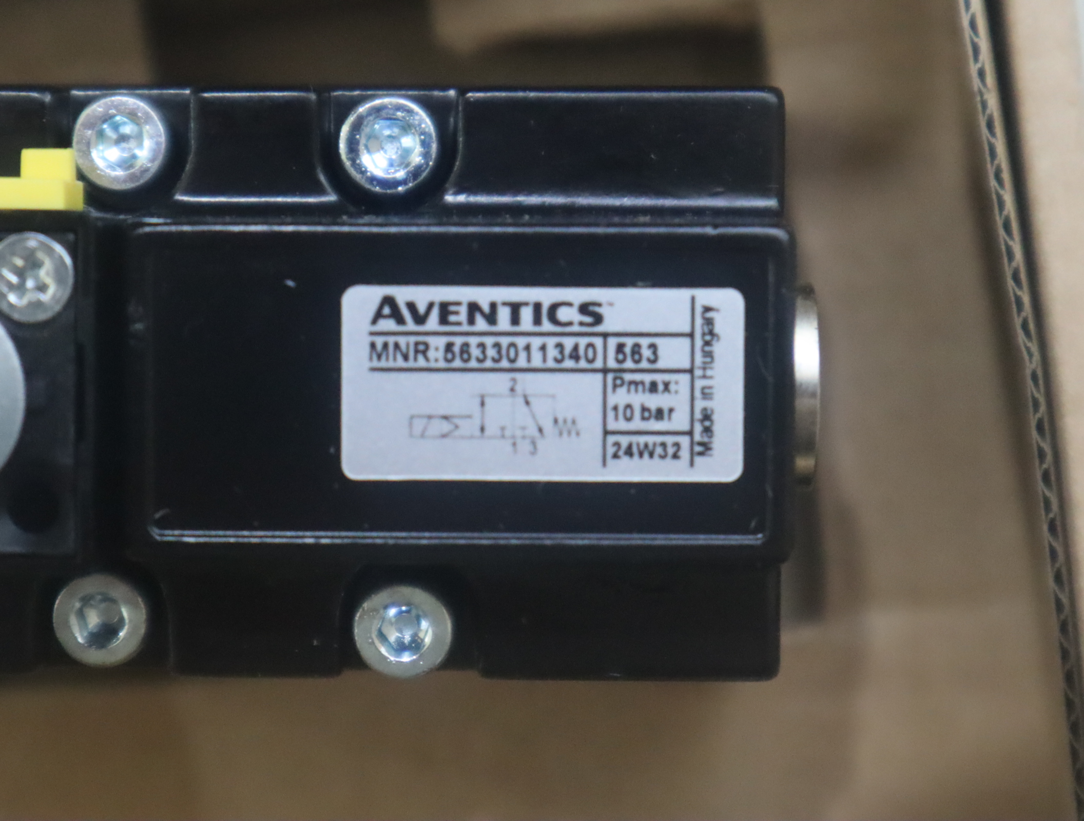 5633011340 V563-3/2NC-SR-024DC-5W 德国安沃驰AVENTICS气动阀