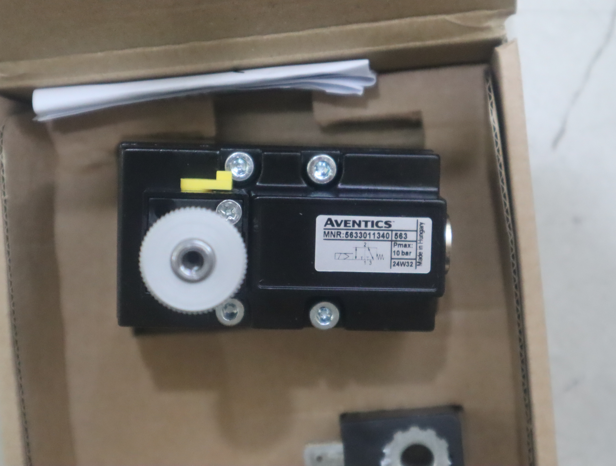 5633011340 V563-3/2NC-SR-024DC-5W 德国安沃驰AVENTICS气动阀