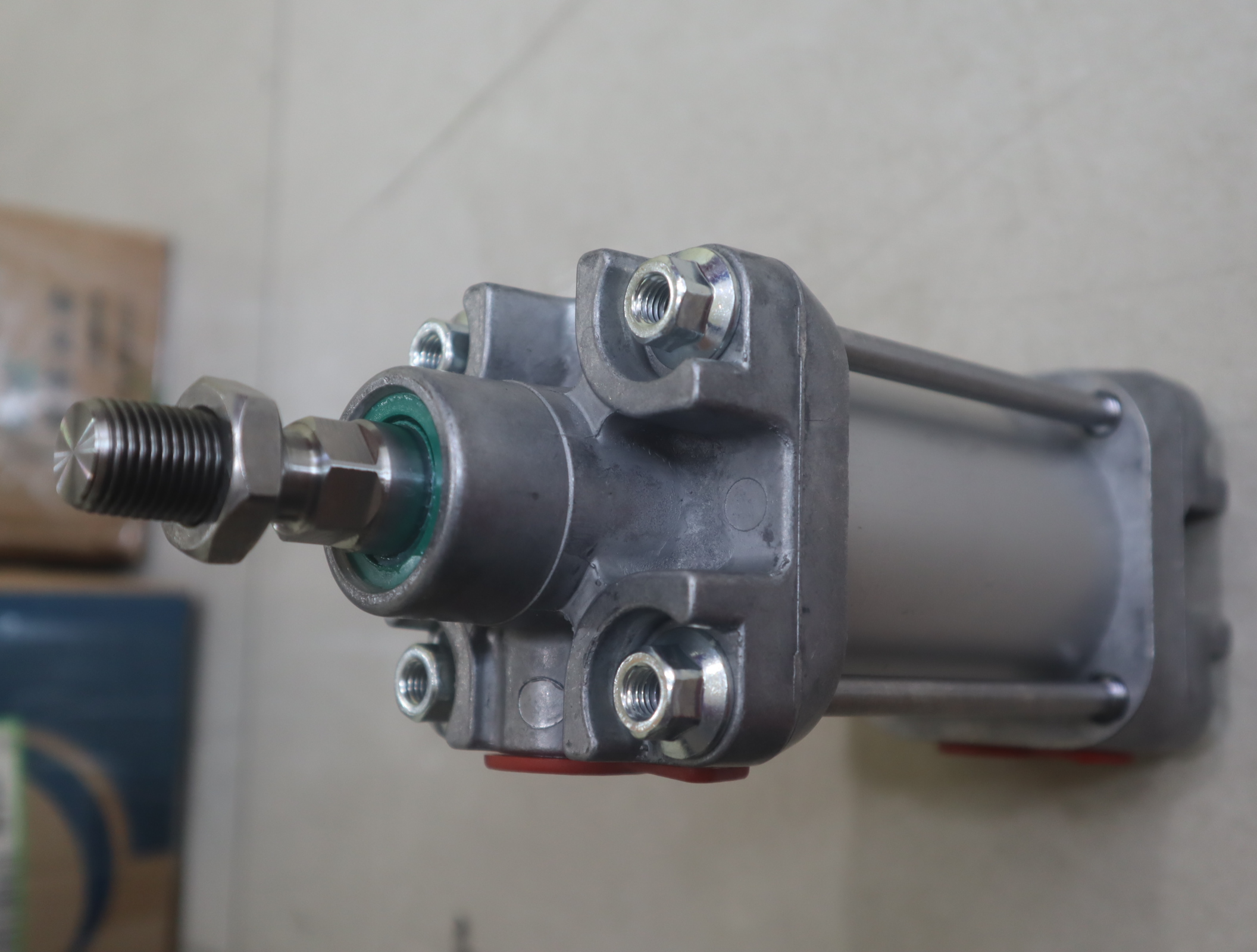 7 63-50 德国安沃驰AVENTICS气缸1670605000