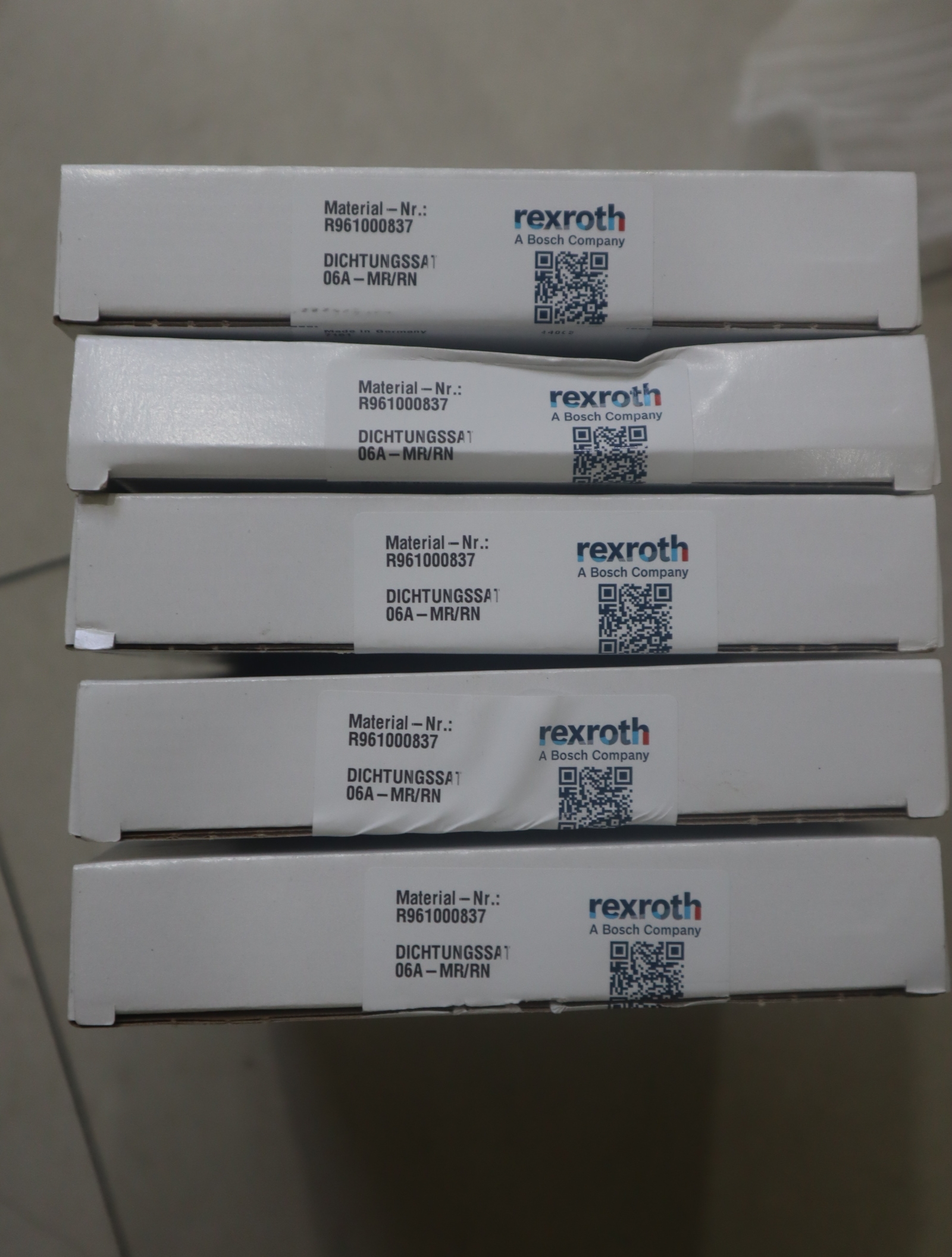 R961000837 DICHTUNGSSAT 06A-MR/RN 5FACH 力士乐REXROTH密封套件