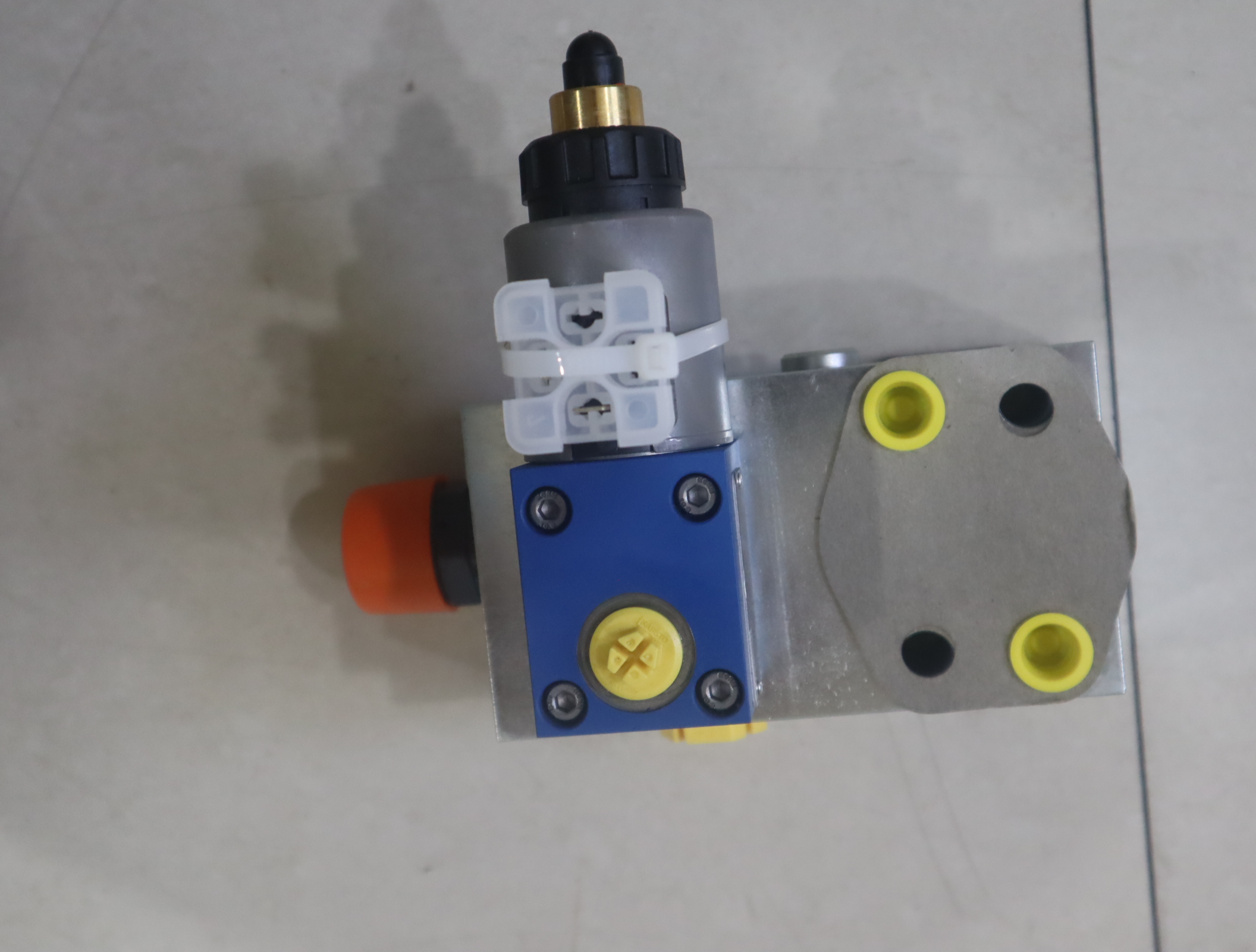 DBAE25BH2-23/350G24K4H1 R901559360 德国力士乐REXROTH泵安全块