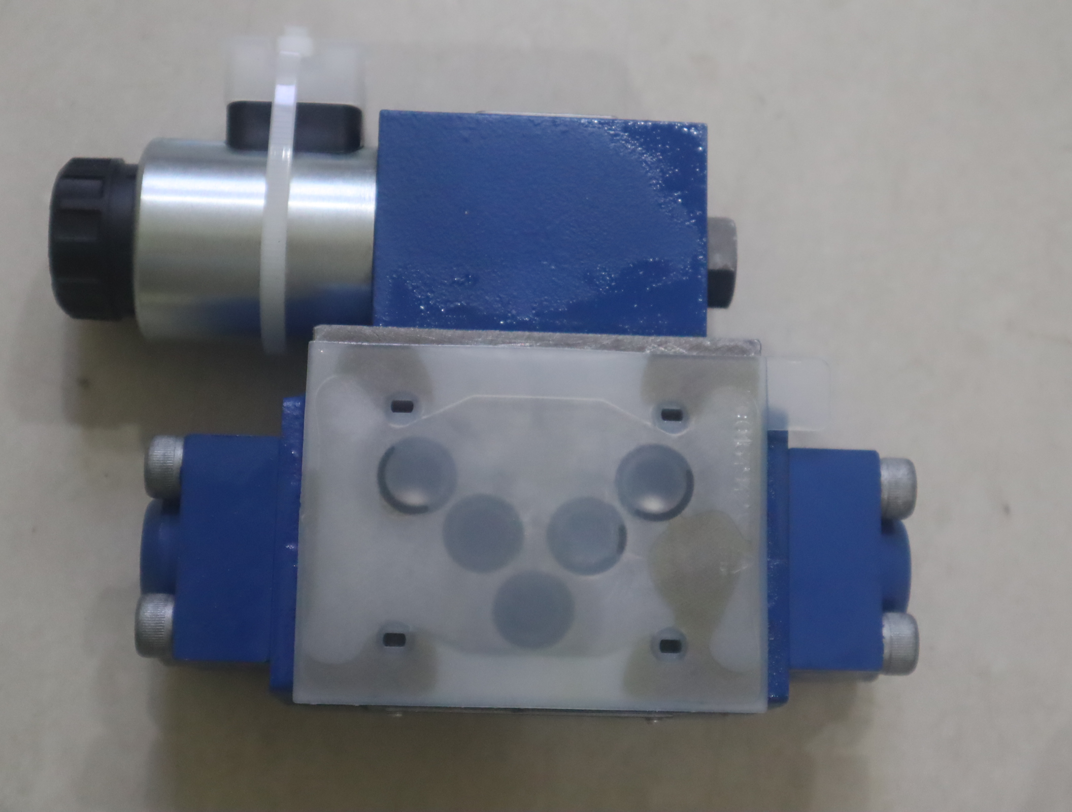 R900962784 Z4WEH10E63-41/6EG24N9ETK4/B10 力士乐REXROTH阀