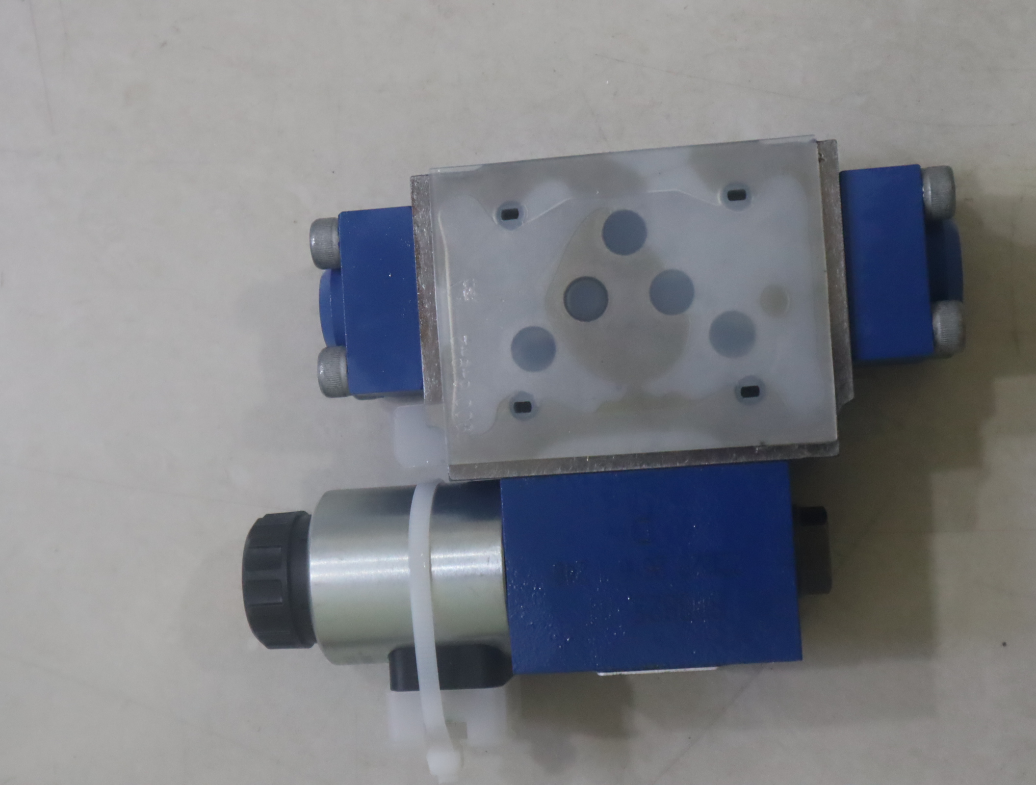 R900962784 Z4WEH10E63-41/6EG24N9ETK4/B10 力士乐REXROTH阀