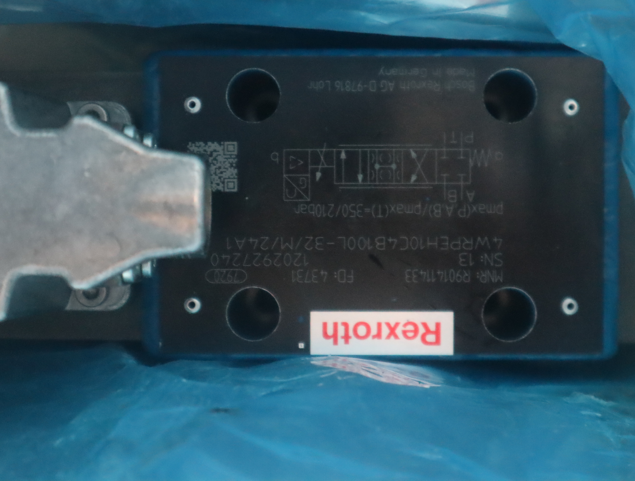 R901411433 4WRPEH10C4B100L-3X/M/24A1 德国力士乐REXROTH阀