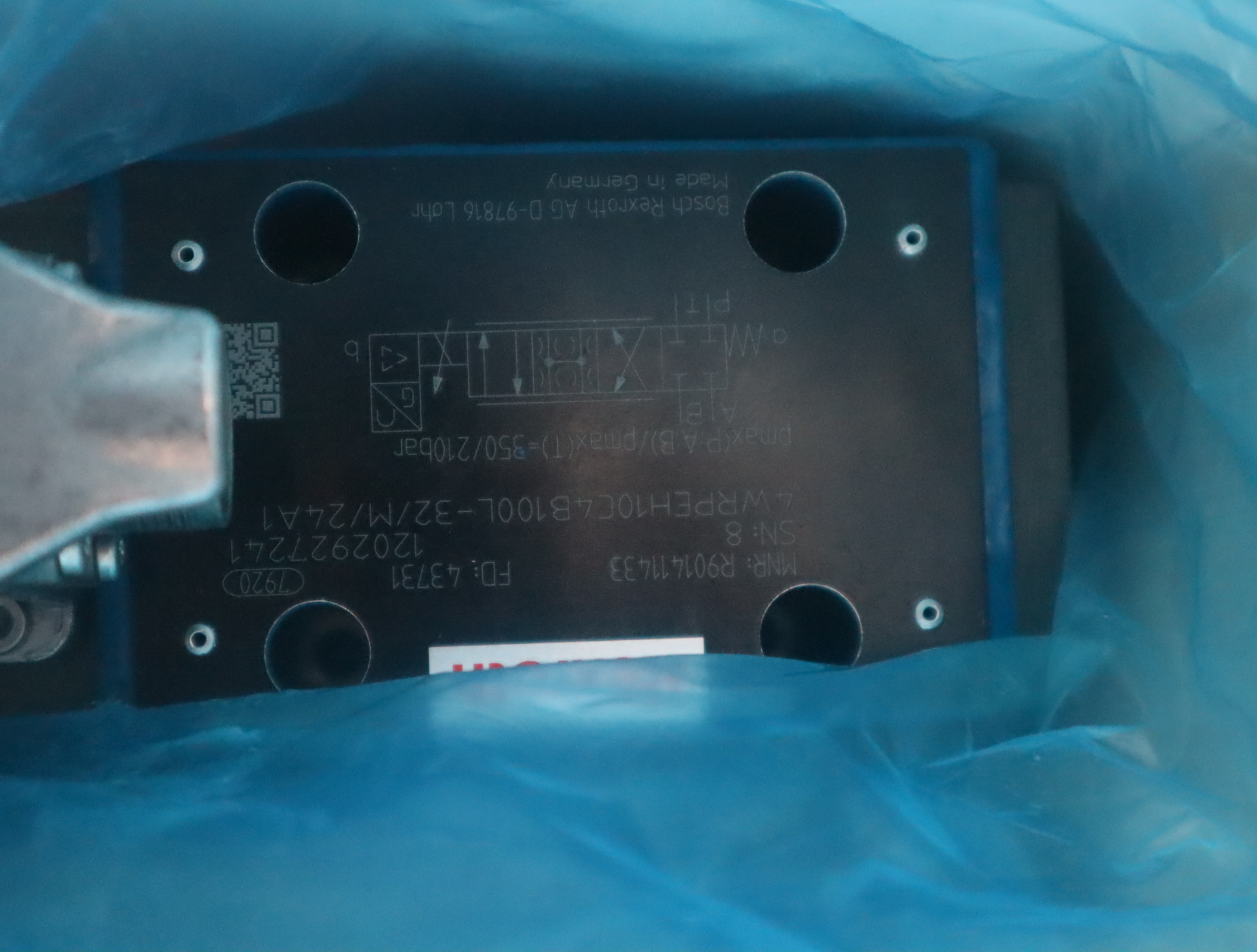 R901411433 4WRPEH10C4B100L-3X/M/24A1 德国力士乐REXROTH阀