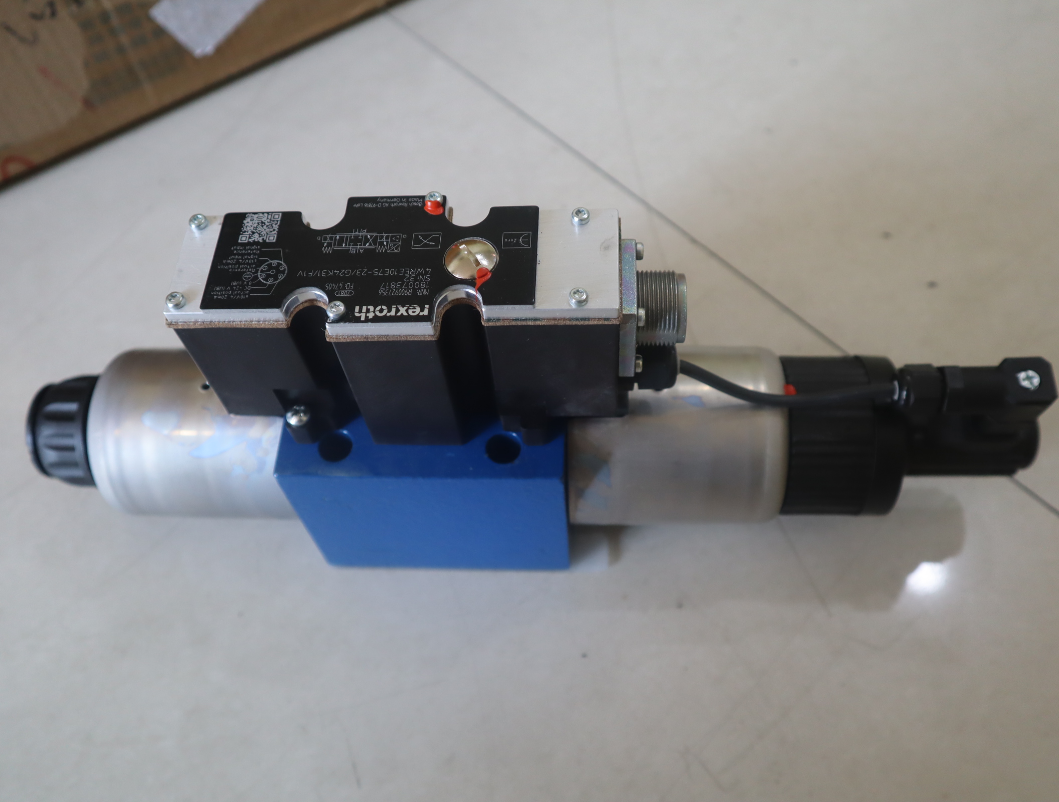 R900927356 4WREE10E75-21/G24K31/F1V 力士乐REXROTH比例阀