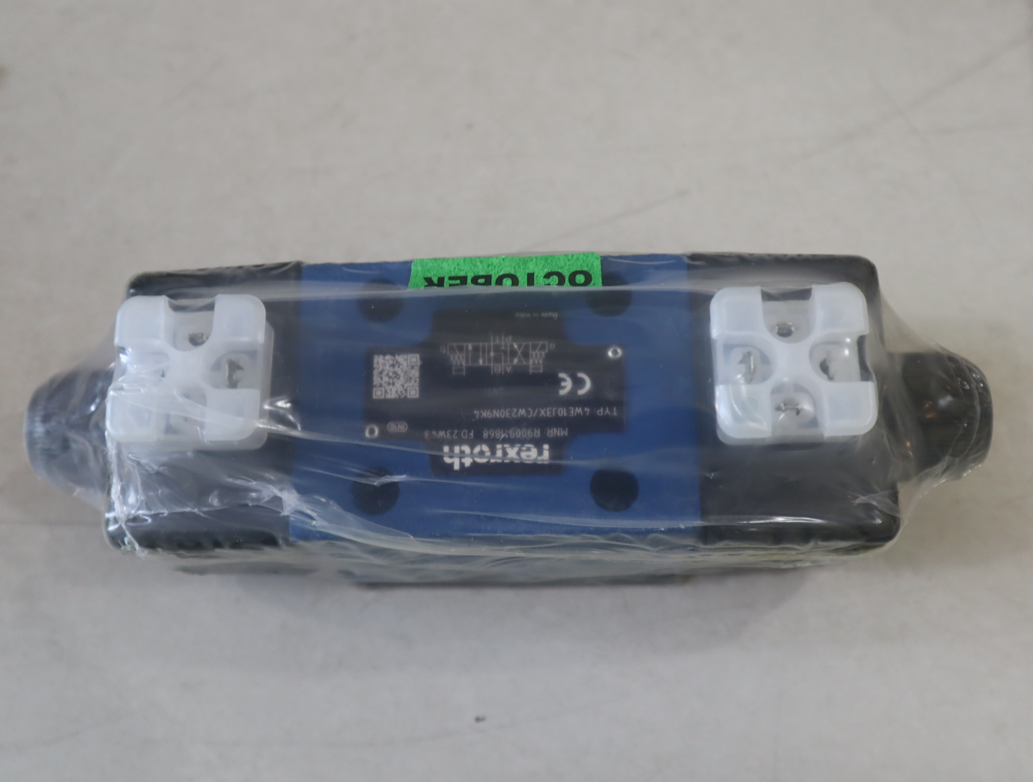 R900911868 4WE10J33/CW230N9K4 德国力士乐REXROTH电磁阀