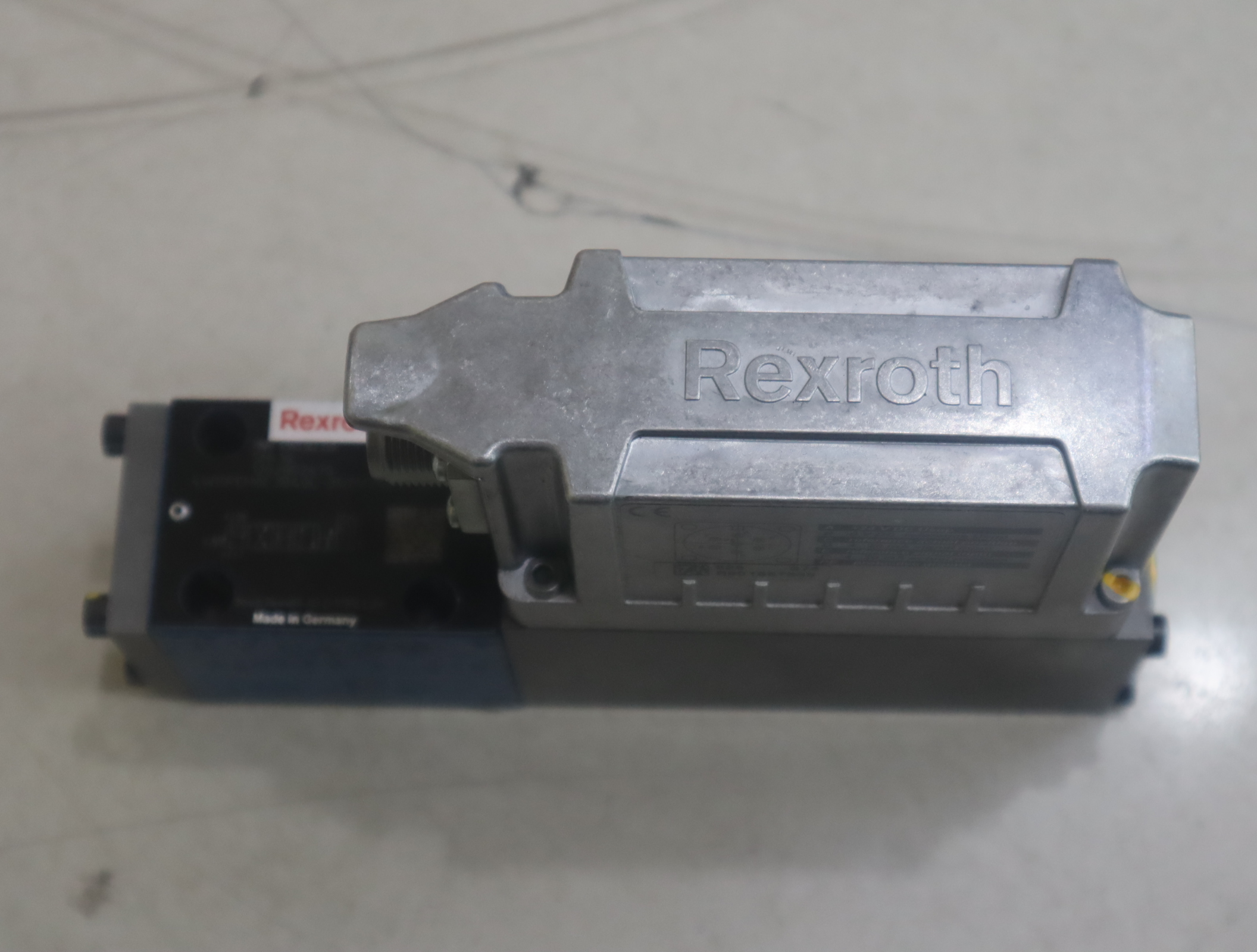 R901382350 4WRPEH6C3B40L-31/M/24F1 力士乐REXROTH比例阀