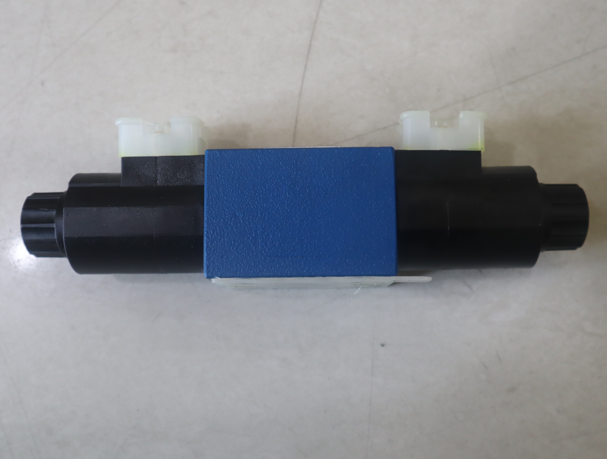 R901087087 4WE6E70/HG24N9K4 德国力士乐REXROTH电磁阀