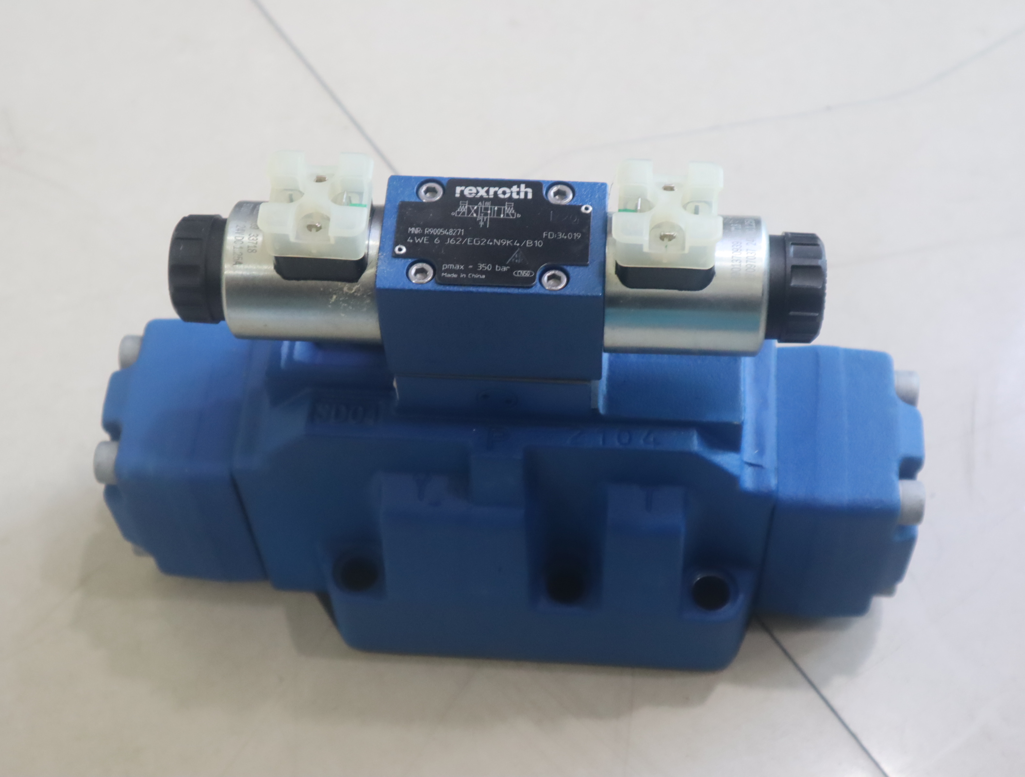 H-4WEH25J68/6EG24N9ETK4/B10D3 R900932940 力士乐REXROTH