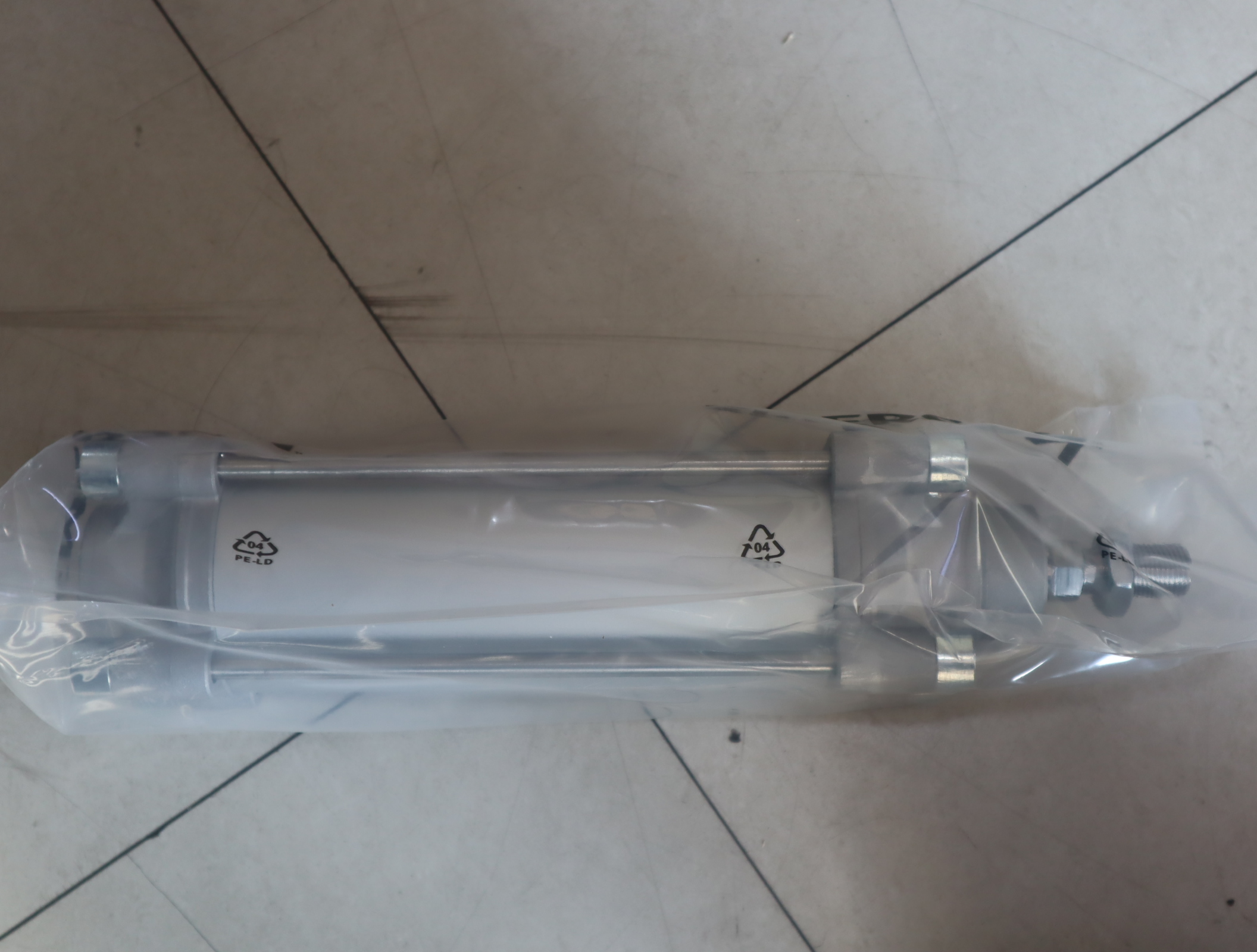 0822343112 063-0130 德国安沃驰AVENTICS气缸0822343112