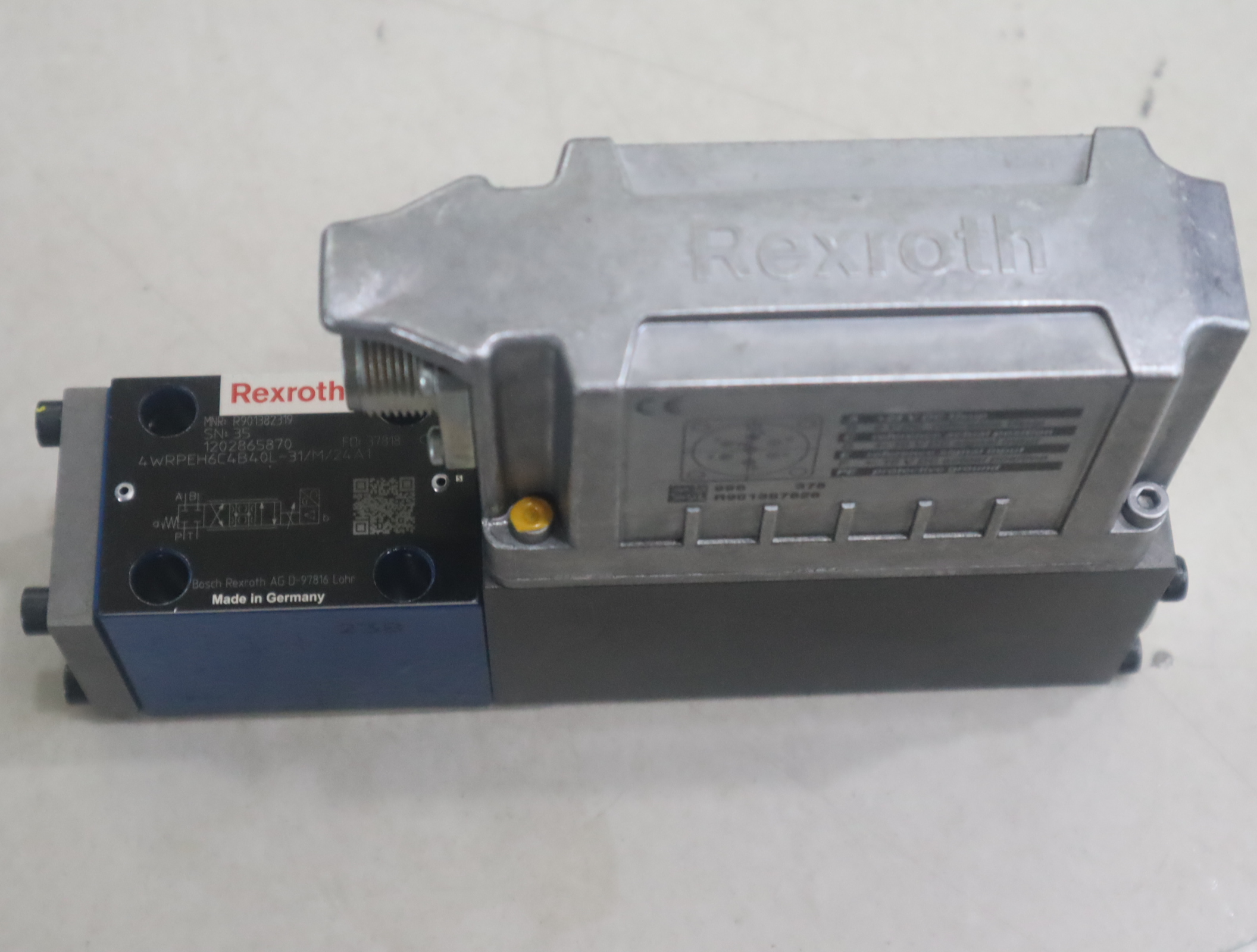 R901382319 4WRPEH6C4B40L-30/M/24A1 力士乐REXROTH比例阀