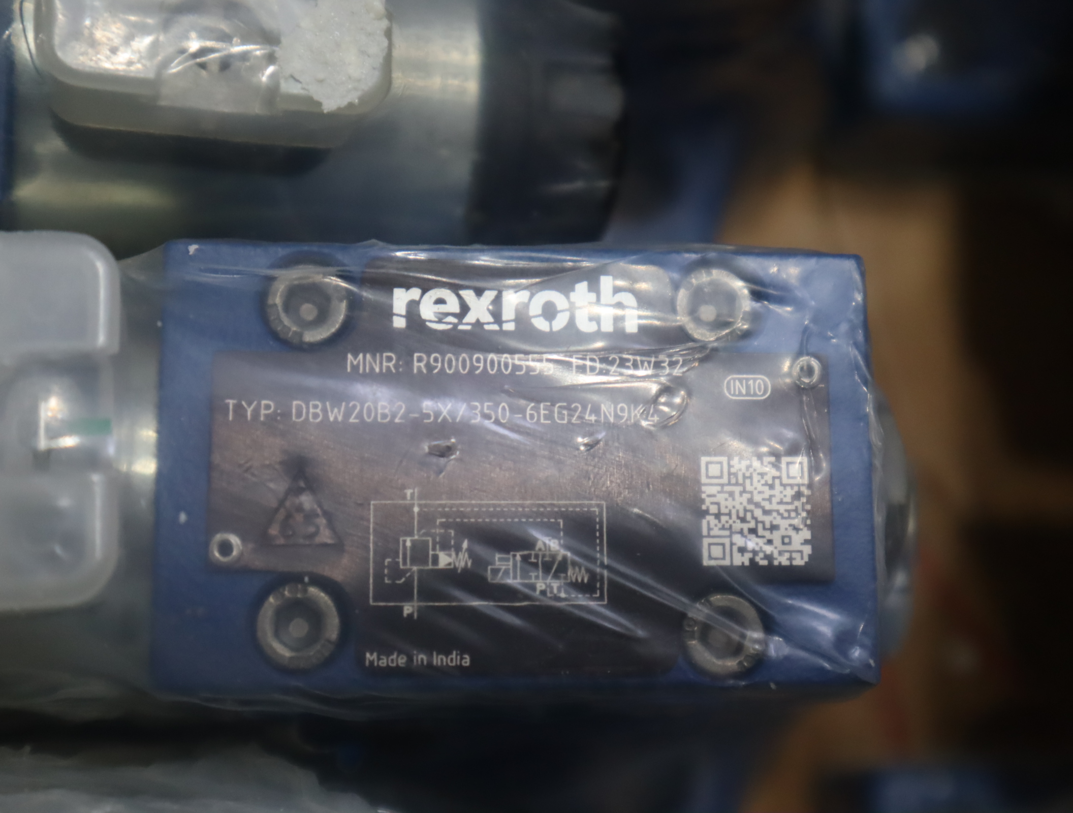 R900900555 DBW20B2-5X/350-6EG24N9K4 德国力士乐REXROTH溢流阀