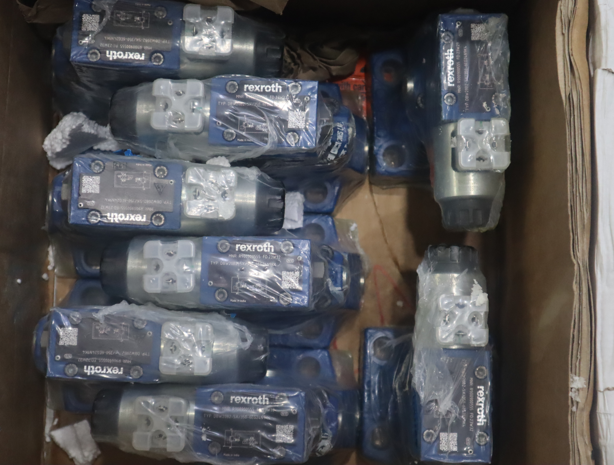 R900900555 DBW20B2-5X/350-6EG24N9K4 德国力士乐REXROTH溢流阀