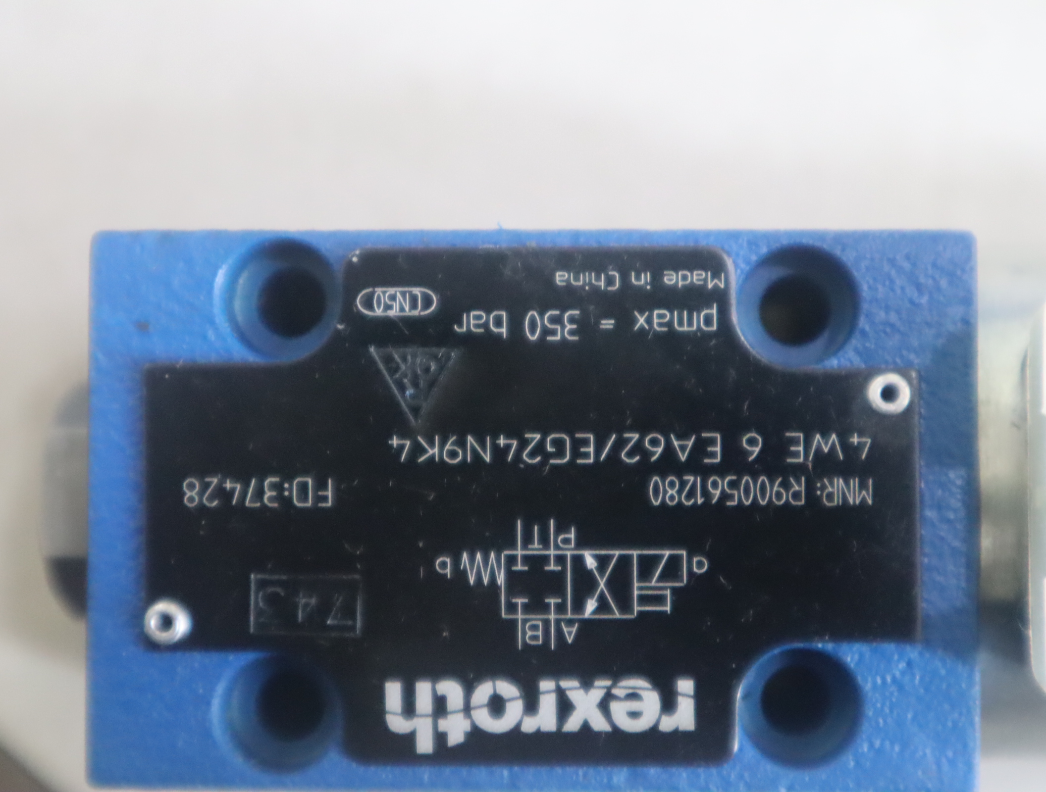 R900561280 4WE6EA62/EG24N9K4 德国力士乐REXROTH电磁阀