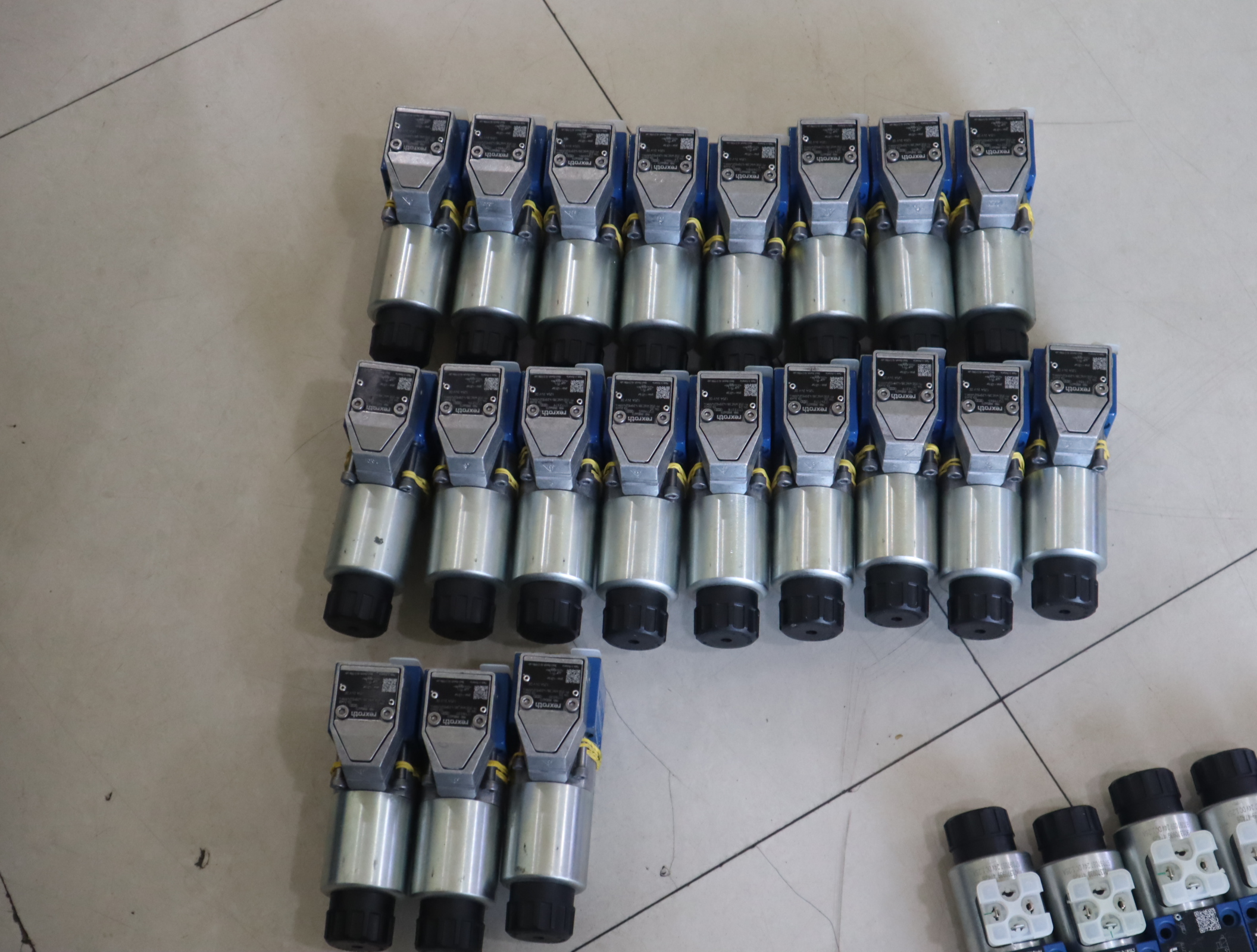 M-3SEW6C38/420MG24N9K4 R900566273 德国力士乐REXROTH电磁球阀