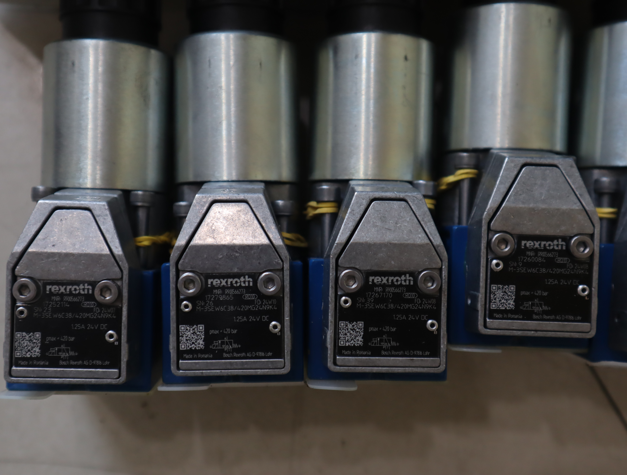 M-3SEW6C38/420MG24N9K4 R900566273 德国力士乐REXROTH电磁球阀