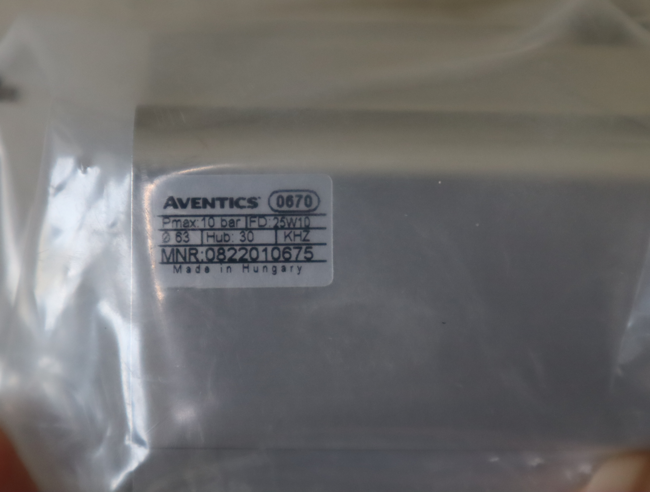 0822010675 德国安沃驰AVENTICS气缸0822010675