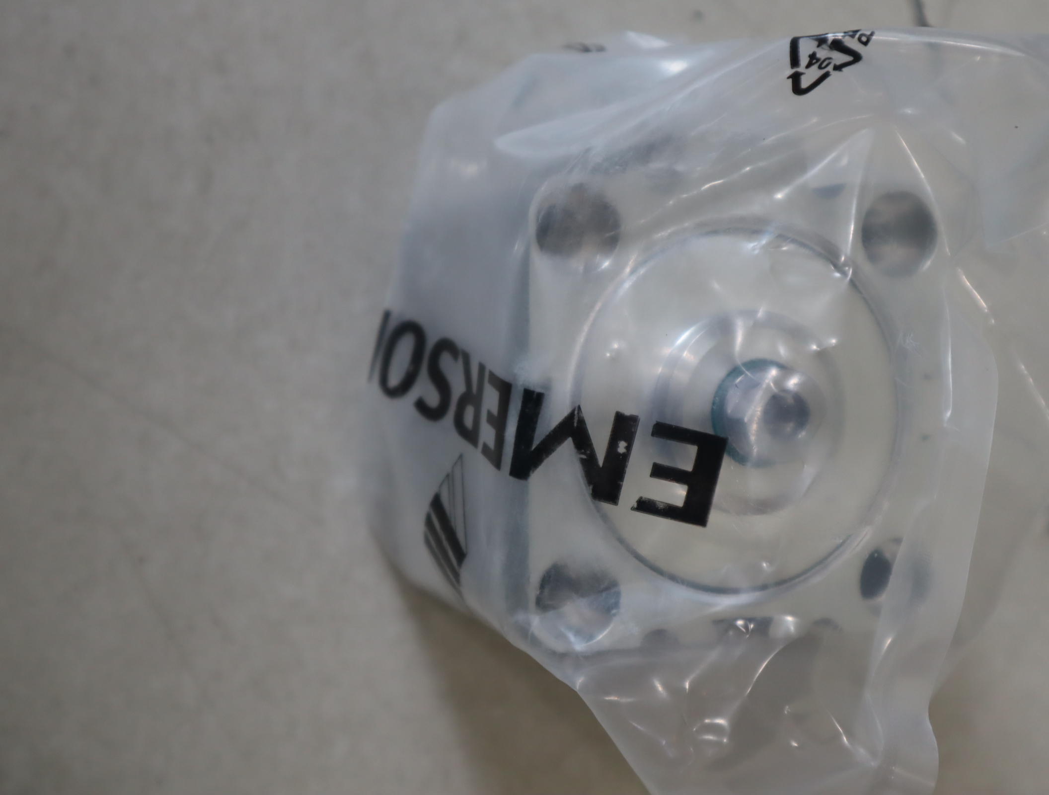 0822010675 德国安沃驰AVENTICS气缸0822010675