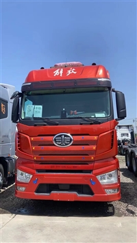 20年解放J7 550马力，锡柴发动机，伊顿手动档 带液缓 3.727速比