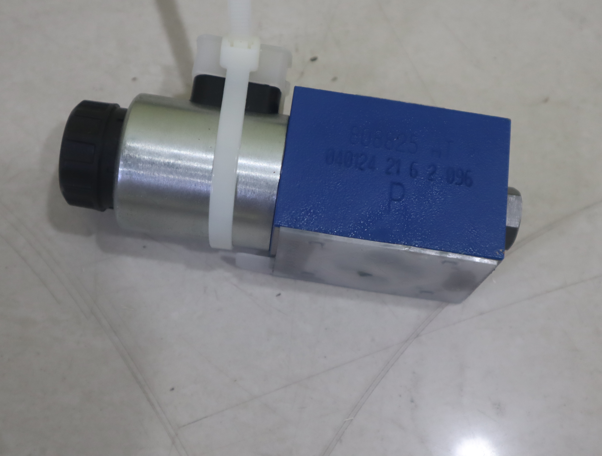 4WE6D62/EG24N9K4 R900561274  德国力士乐REXROTH电磁阀