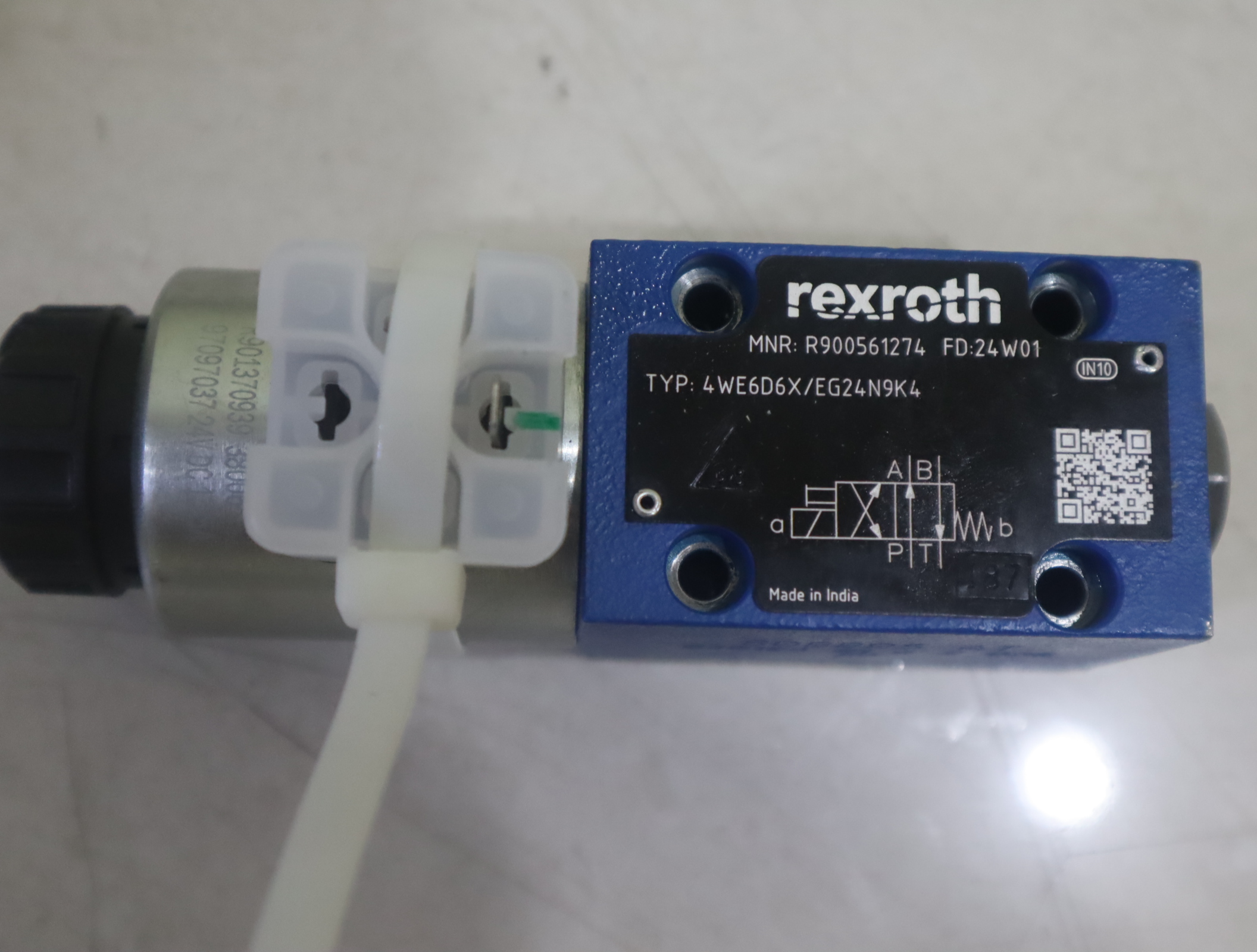 4WE6D62/EG24N9K4 R900561274  德国力士乐REXROTH电磁阀