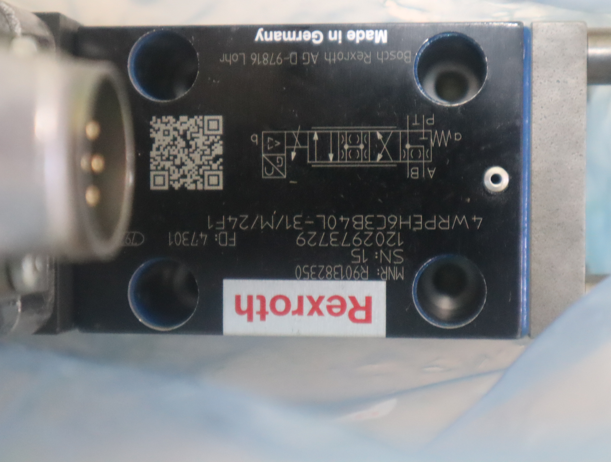 4WRPEH6C3B40L-3X/M/24F1 R901382350 德国力士乐REXROTH比例阀