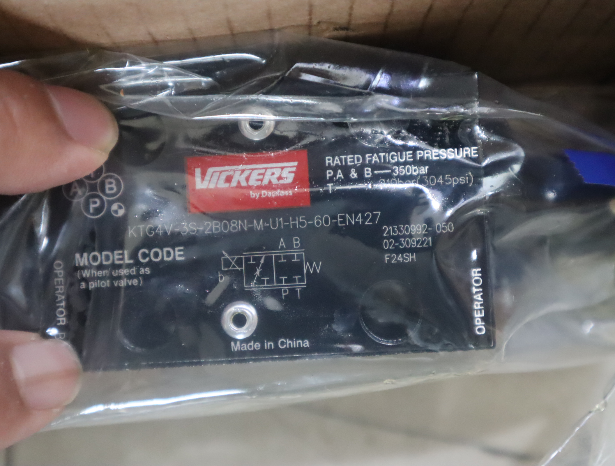 KTG4V 3S 2B08N M U1 H5 60 EN427 02-309221 威格士VICKERS丹佛斯