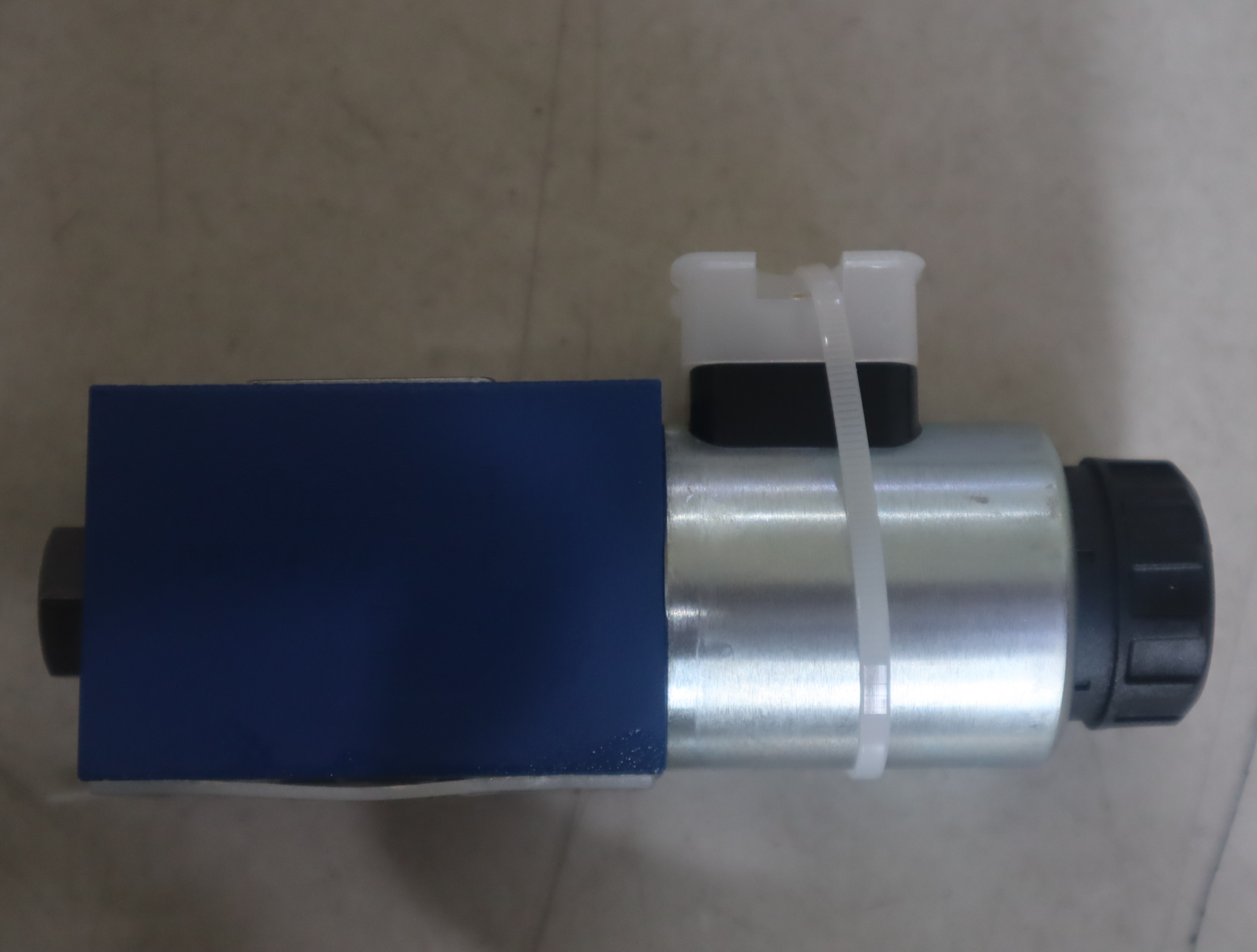 R900956946 4WE6X6-62/EG24N9K4 德国力士乐REXROTH电磁阀