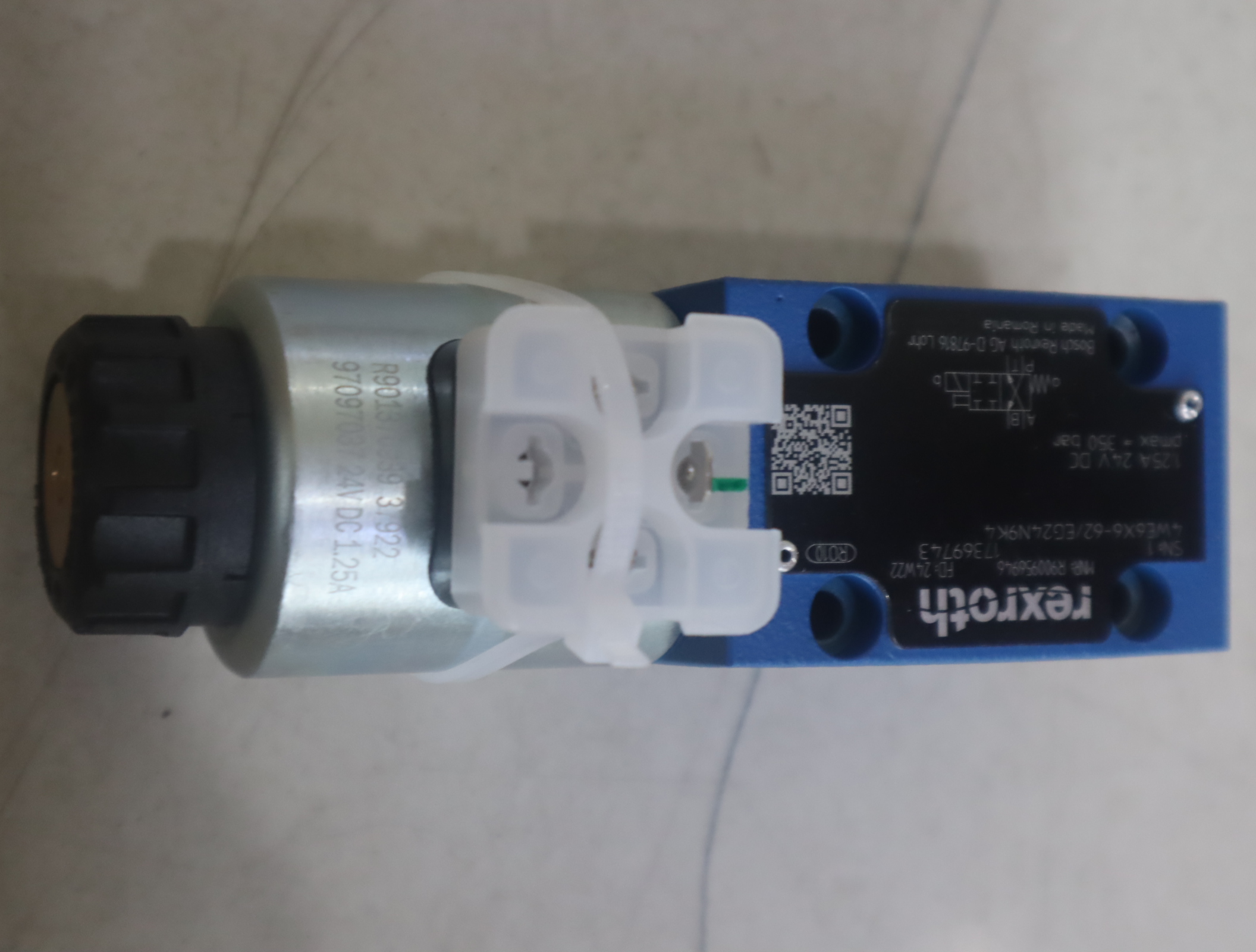 R900956946 4WE6X6-62/EG24N9K4 德国力士乐REXROTH电磁阀