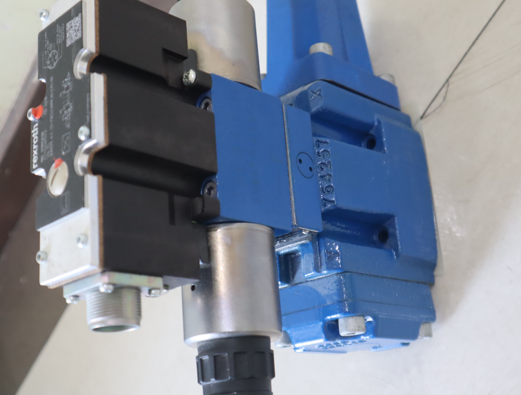 3DREPE6C-21-25EG24N9K31/A1M-00 R900958788 力士乐REXROTH比例阀